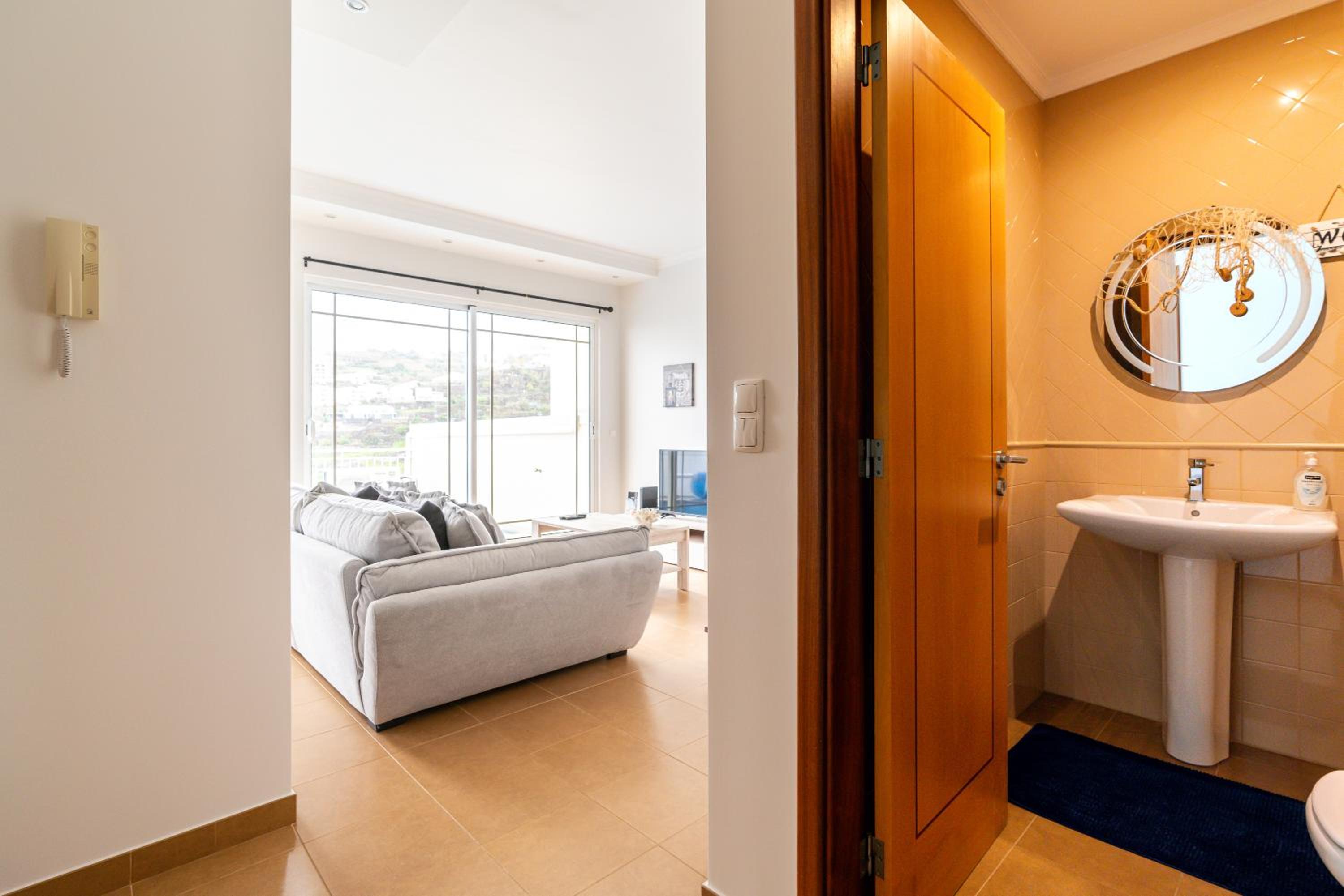 Casa Agrela by Rent2U, Lda Swimming Pool & Jacuzzi