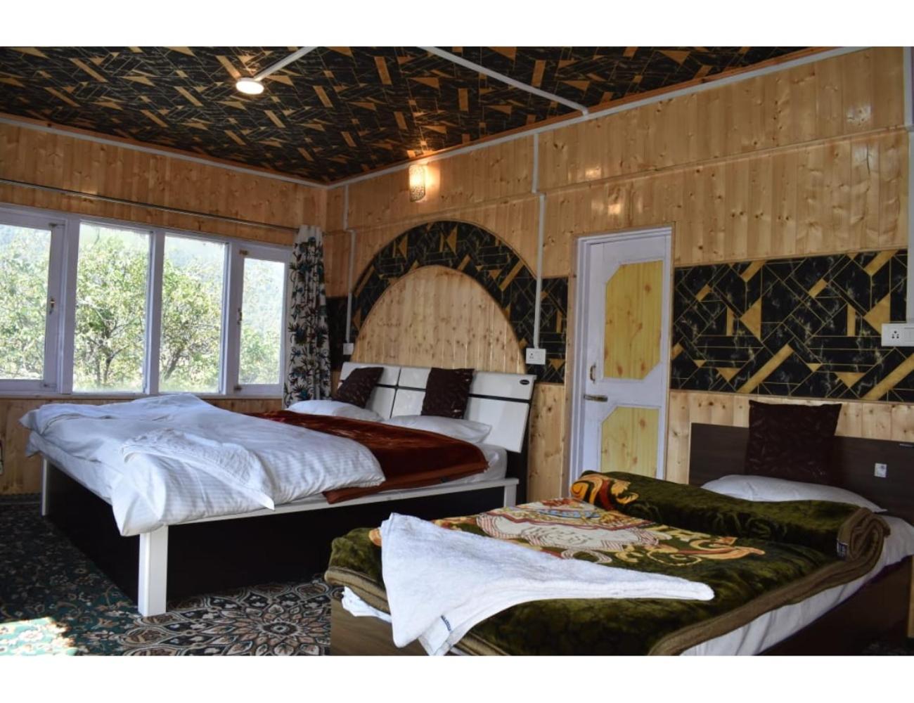 Pine View Resort, Pahalgam