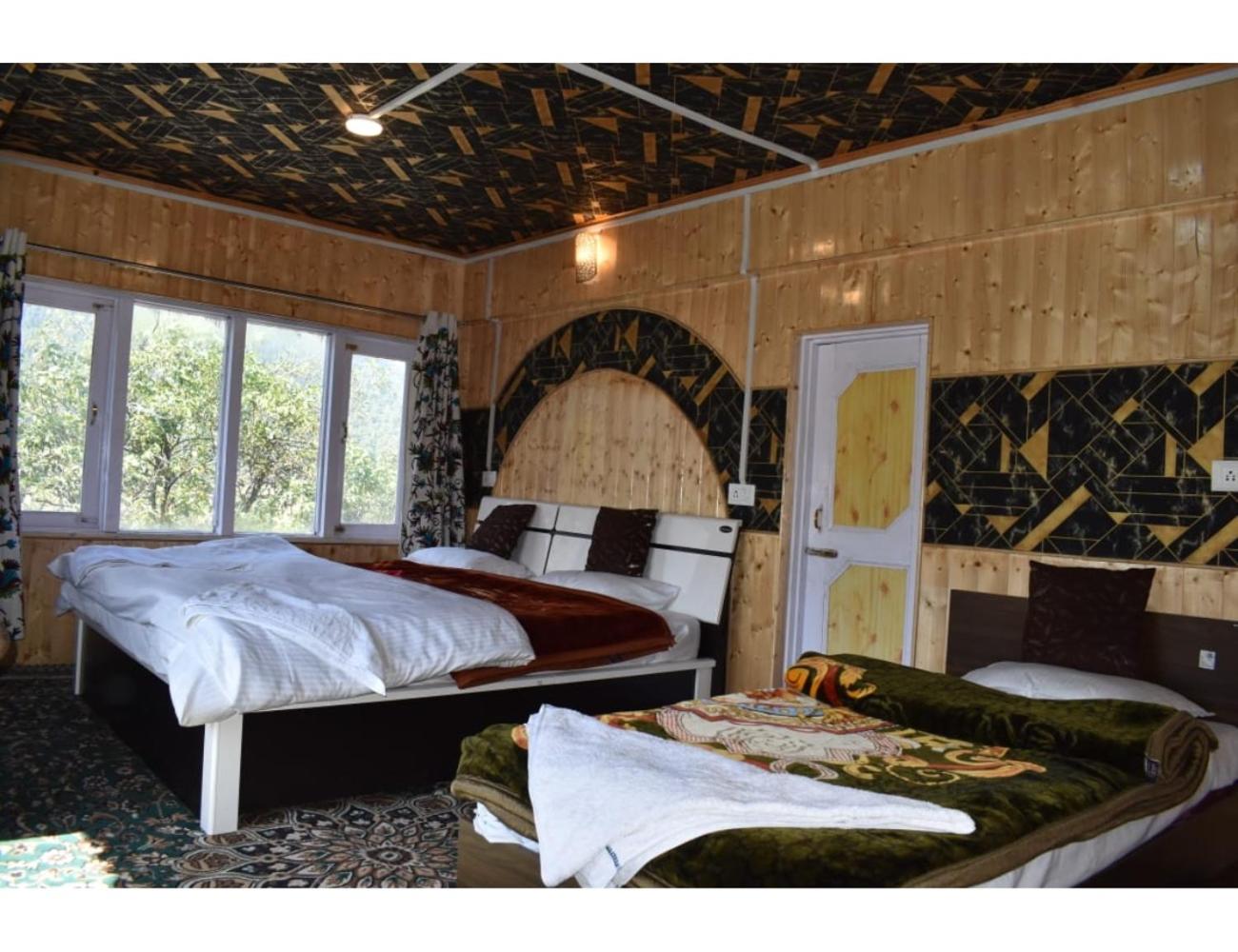 Pine View Resort, Pahalgam