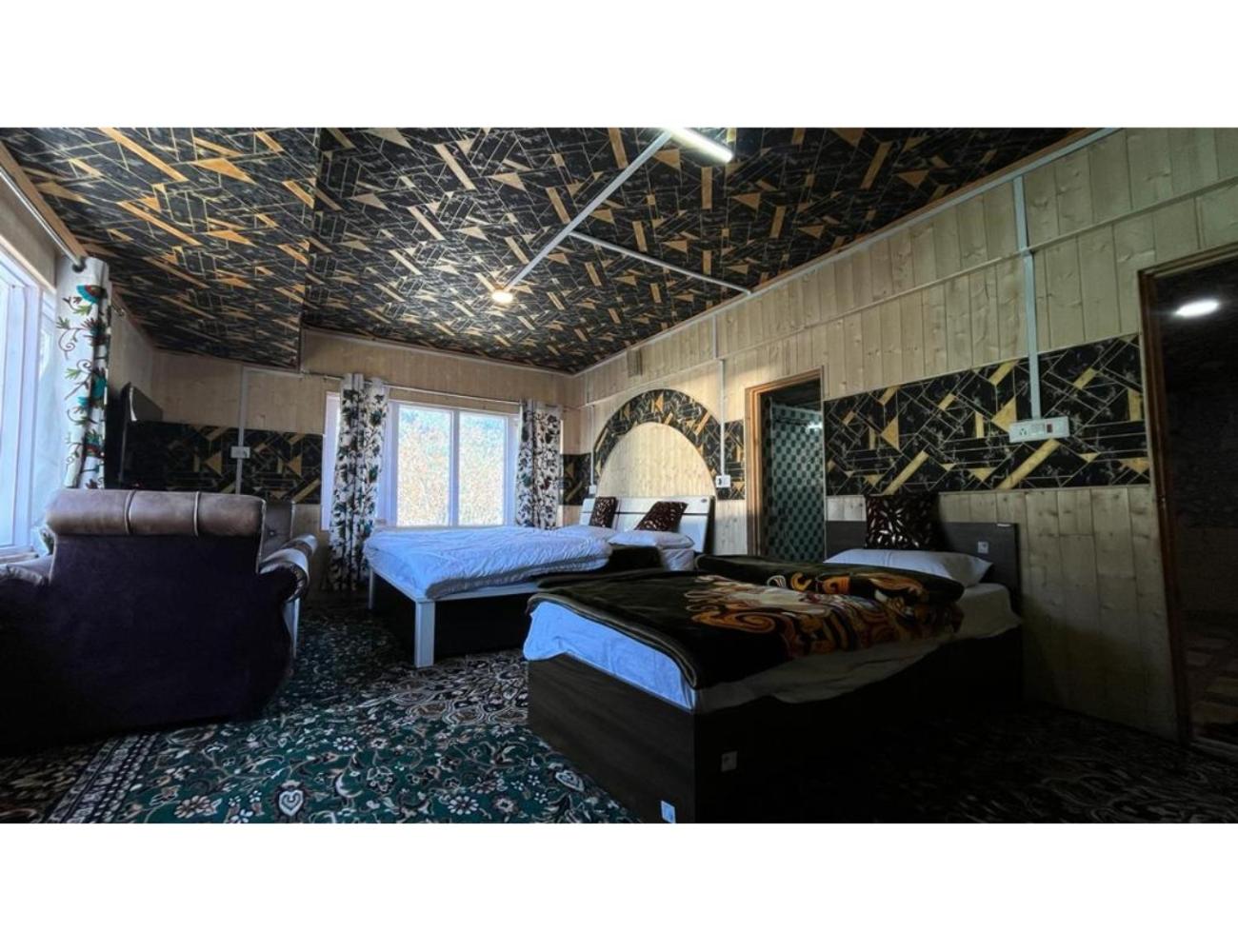 Pine View Resort, Pahalgam