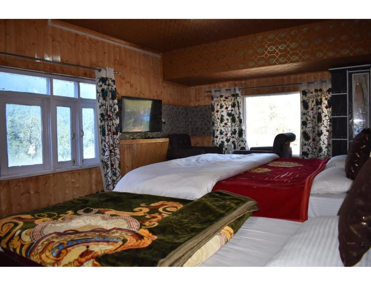Pine View Resort, Pahalgam