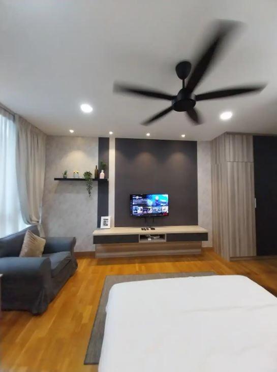 KL Gateway Residency