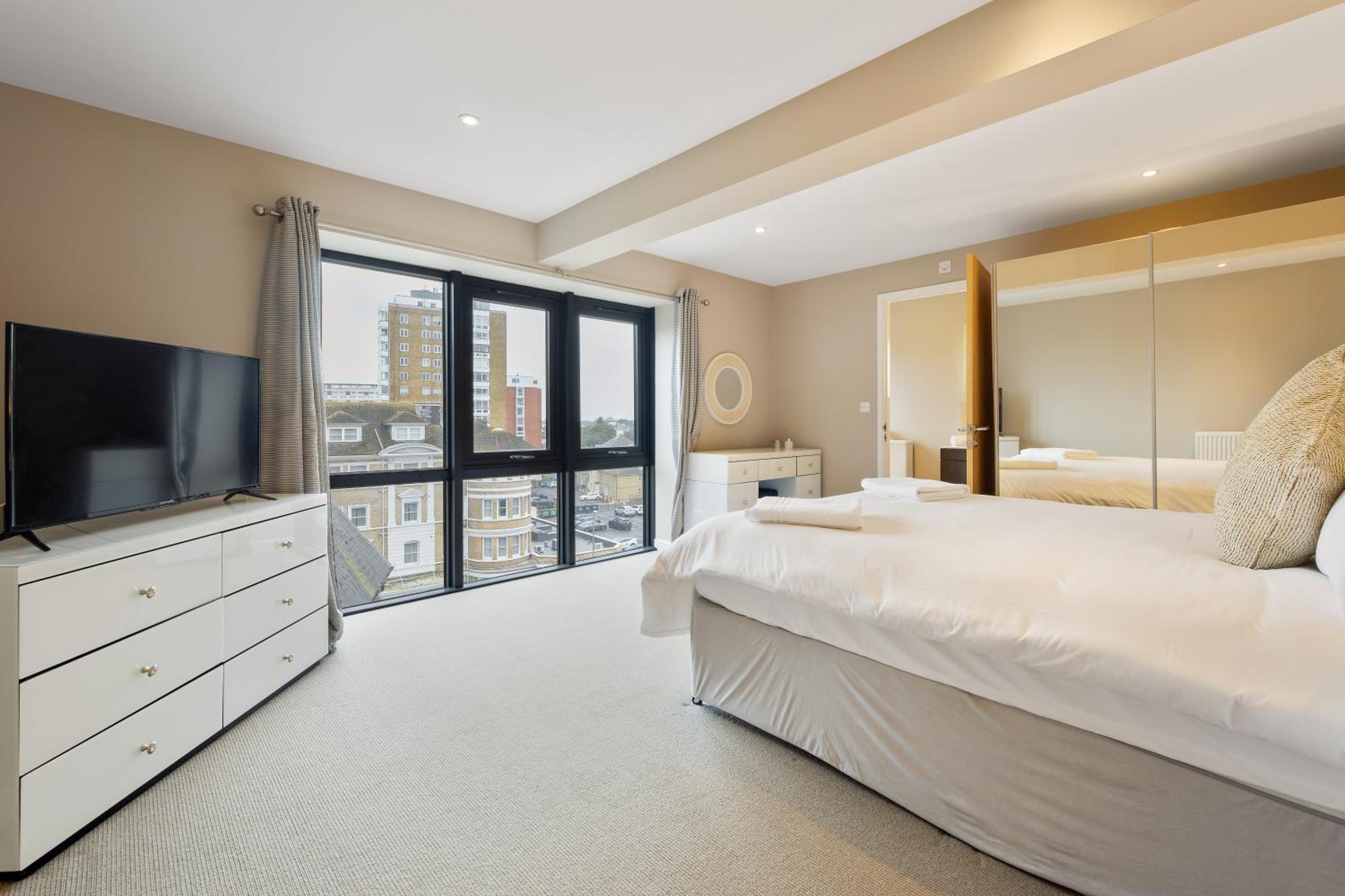 Westcliff Penthouse with Sea Views and Balcony view 2