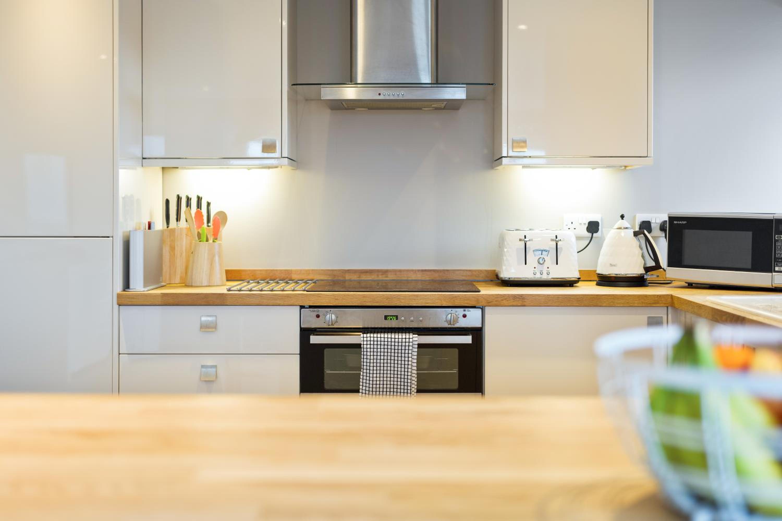 Westcliff Penthouse with Sea Views and Balcony view 5