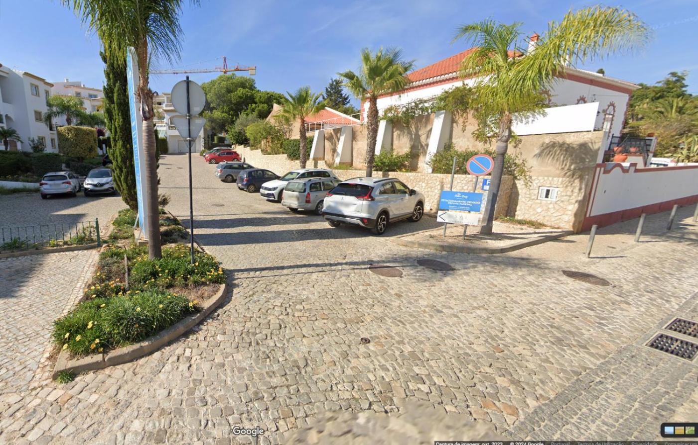 CoolHouses Algarve Luz, 1 bed penthouse flat w/ sea views. Fiji 11 view 2