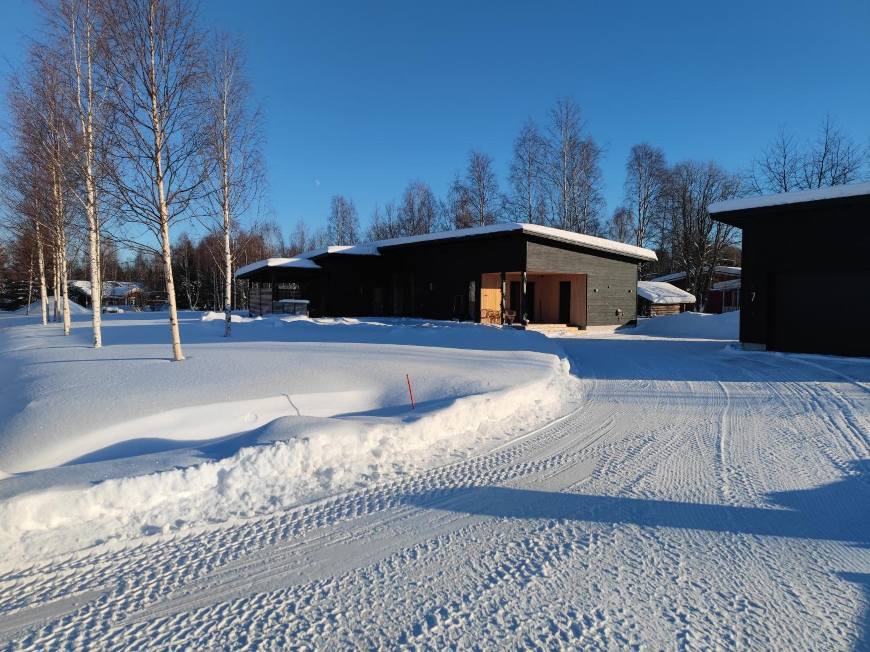 Villa Pajunkissa with Jacuzzi and Sauna