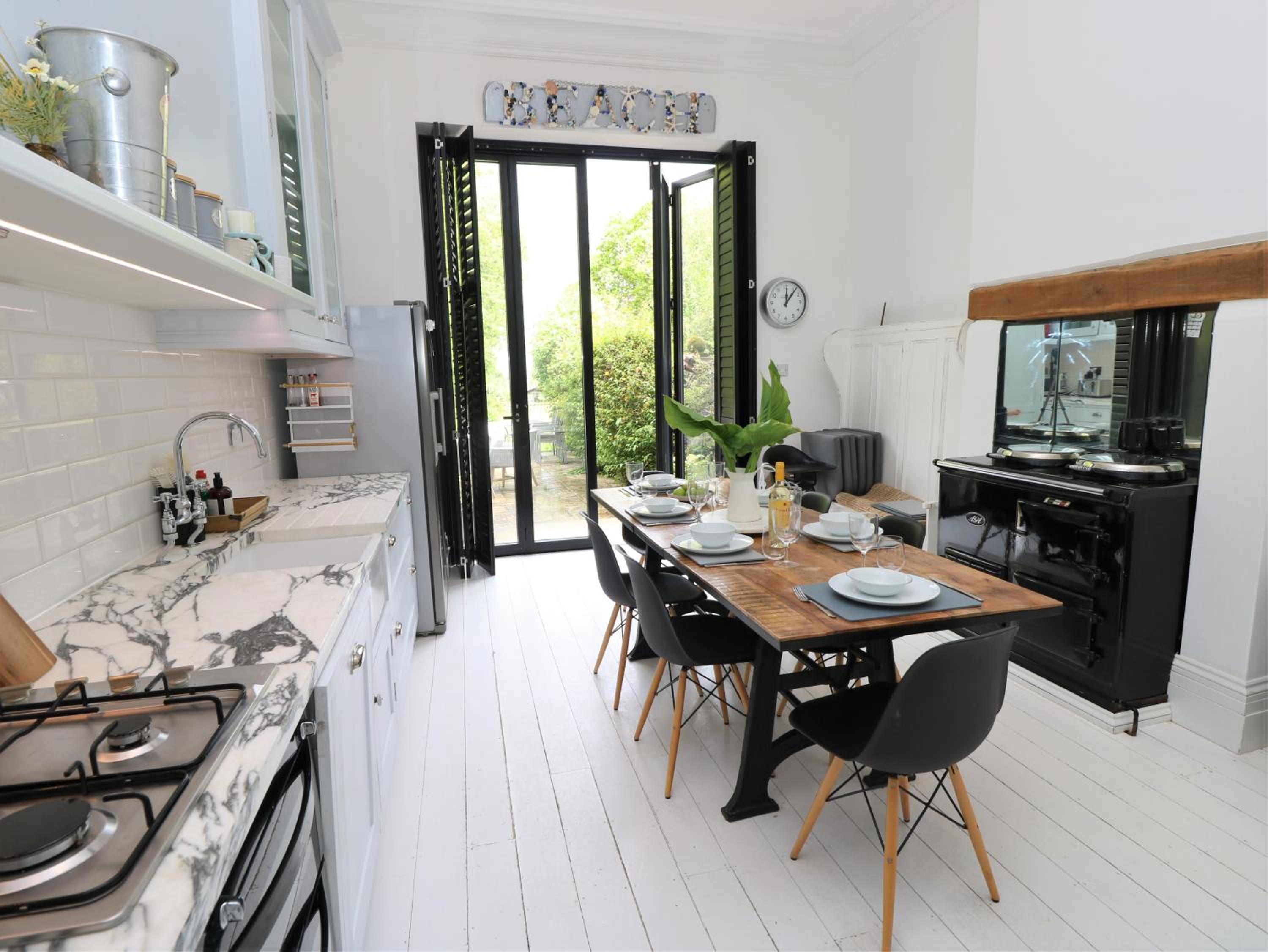 Grand Victorian family home - nestled between woodland and beach