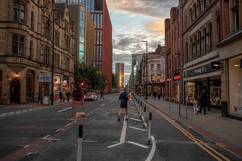 City SuperHost: Luxury Deansgate Townhouse view 5