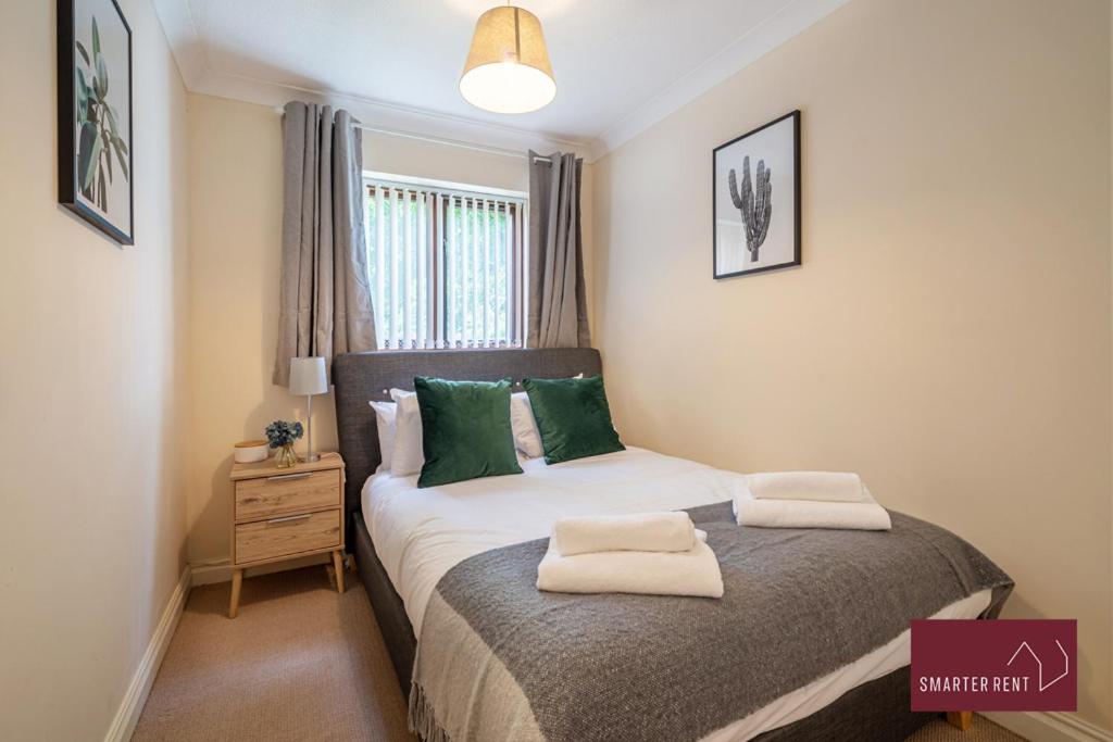 Maidenhead 2 Bed Ground Floor Flat view 5