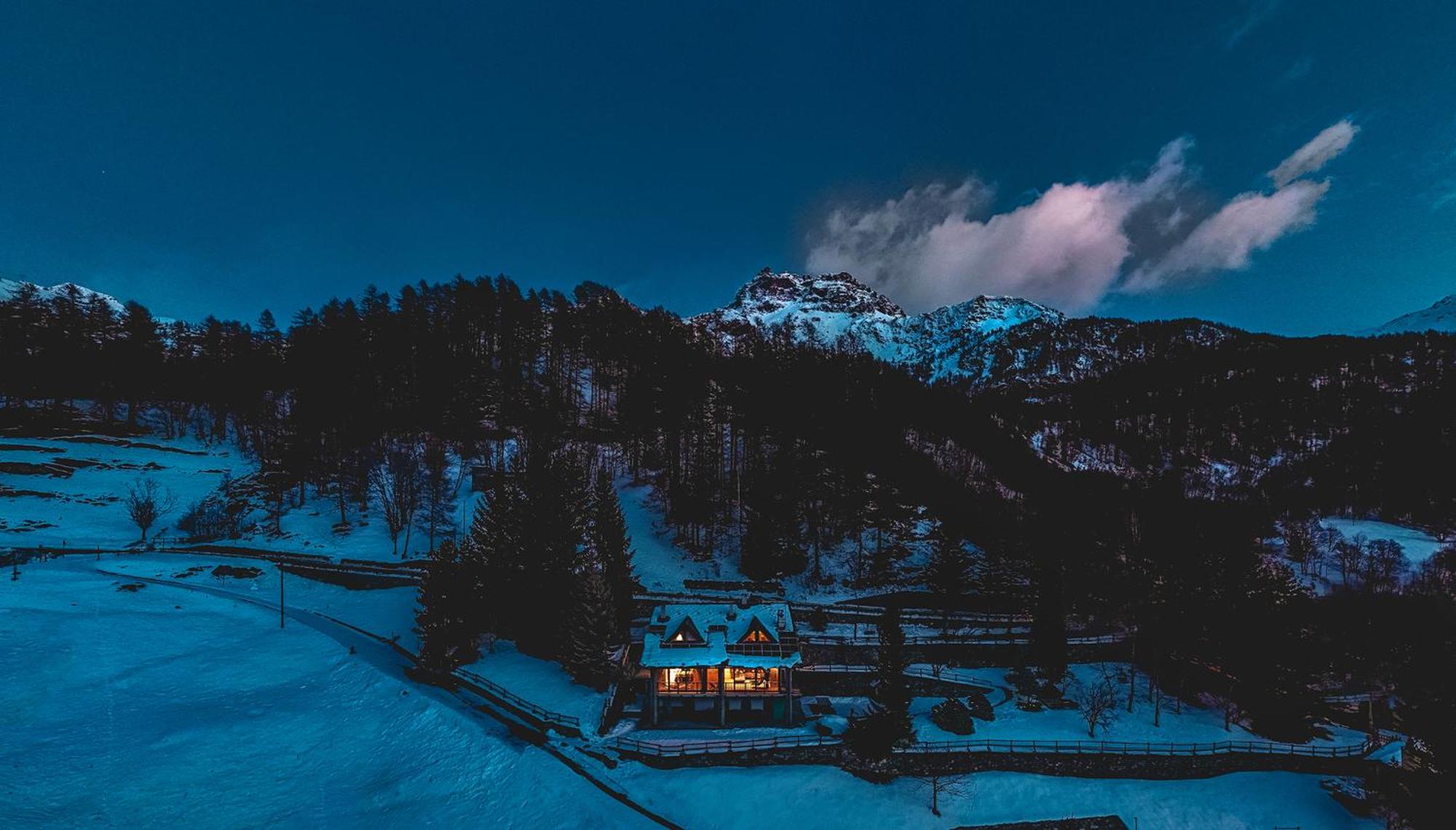 Chalet Snostorm