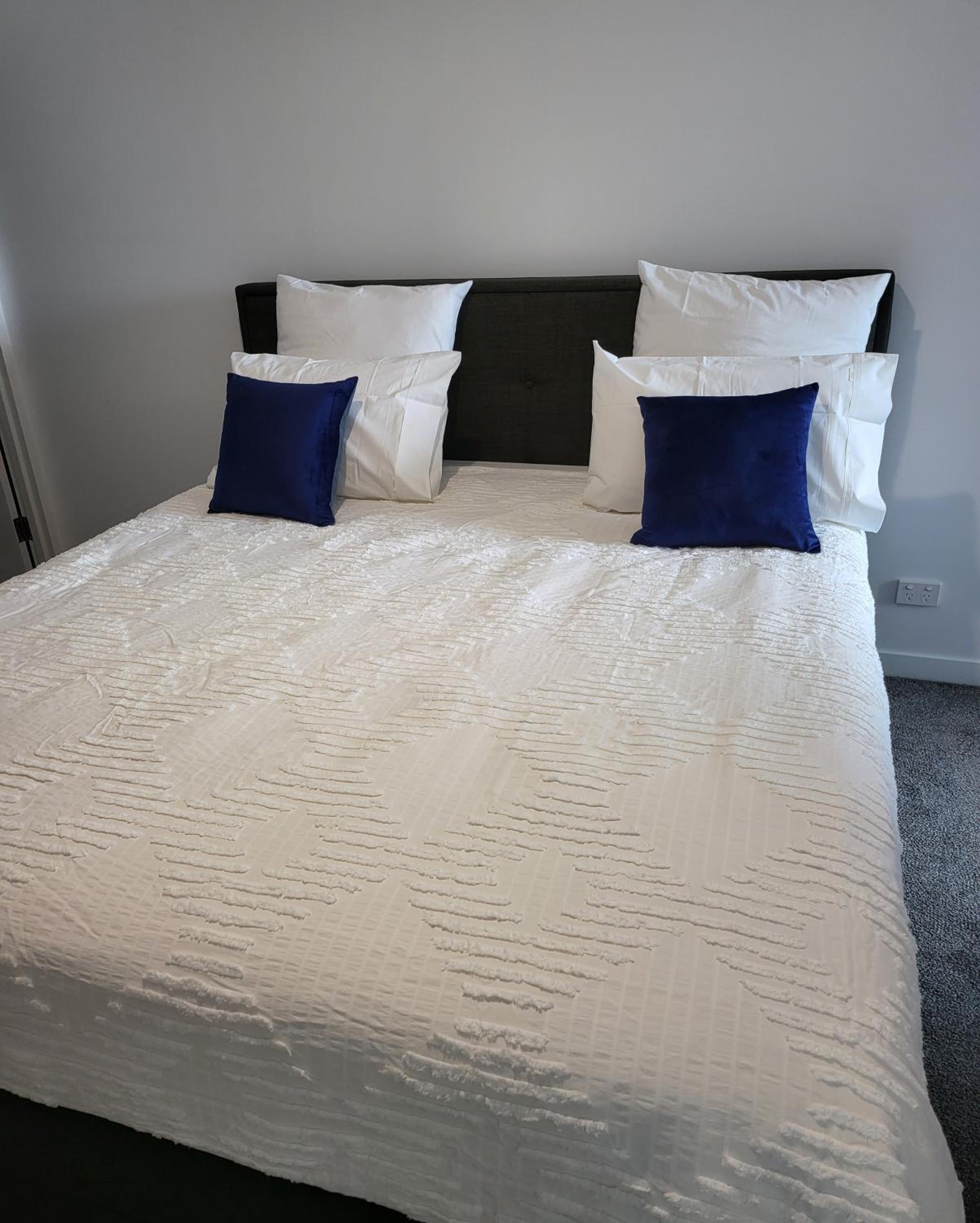 2 Bedroom Apartment on Nightfall