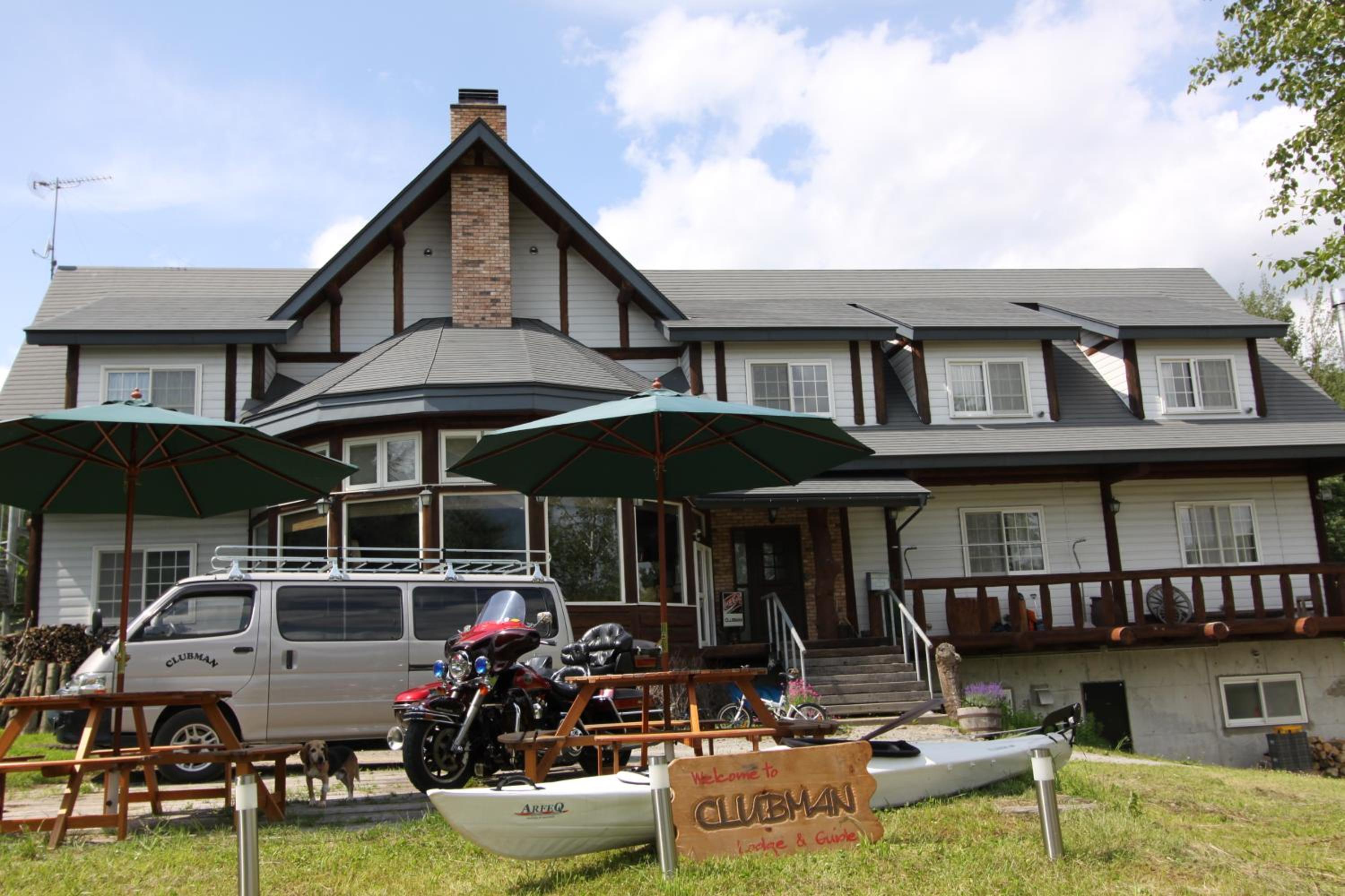 Lodge Clubman view 3