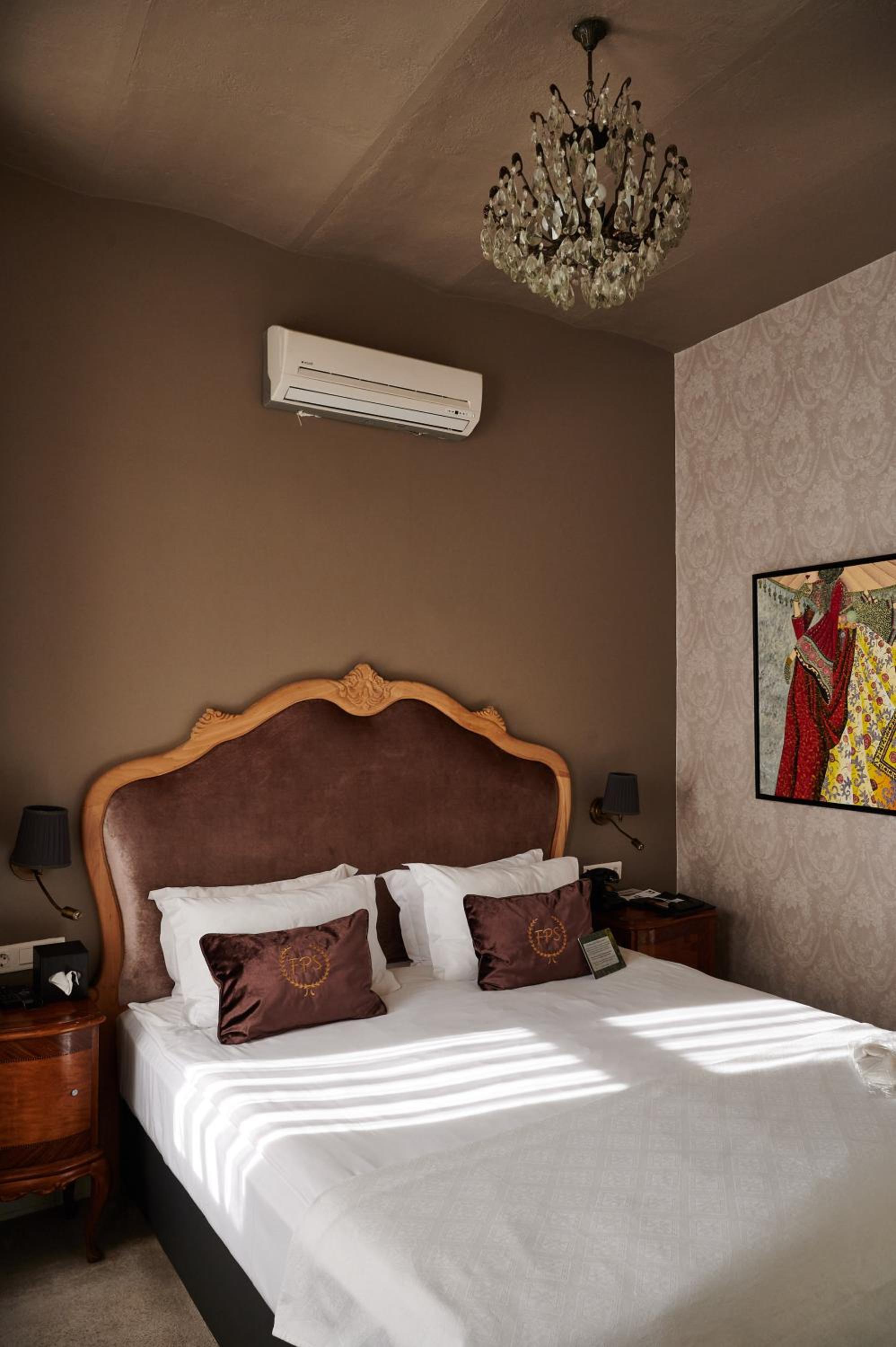 Faik Pasha Otelleri Özel Kategori Beyoğlu İstanbul - Image 226