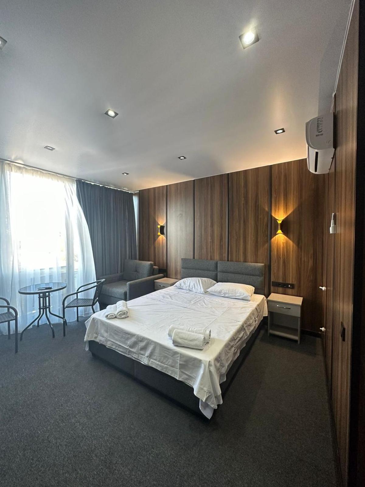 HOTEL SOBRANIE