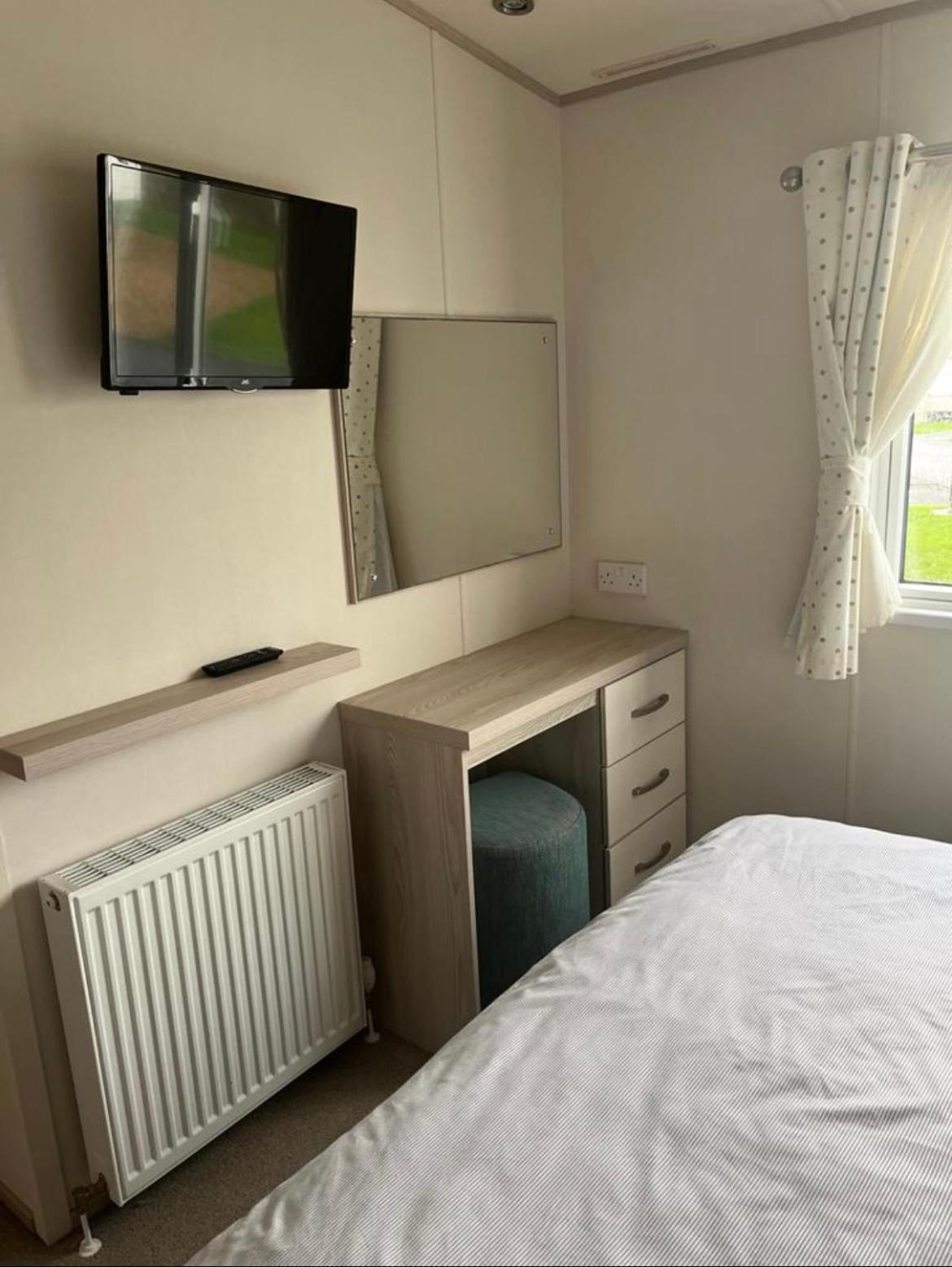 GDs Luxury Caravan Hire Turnberry Holiday Park view 4