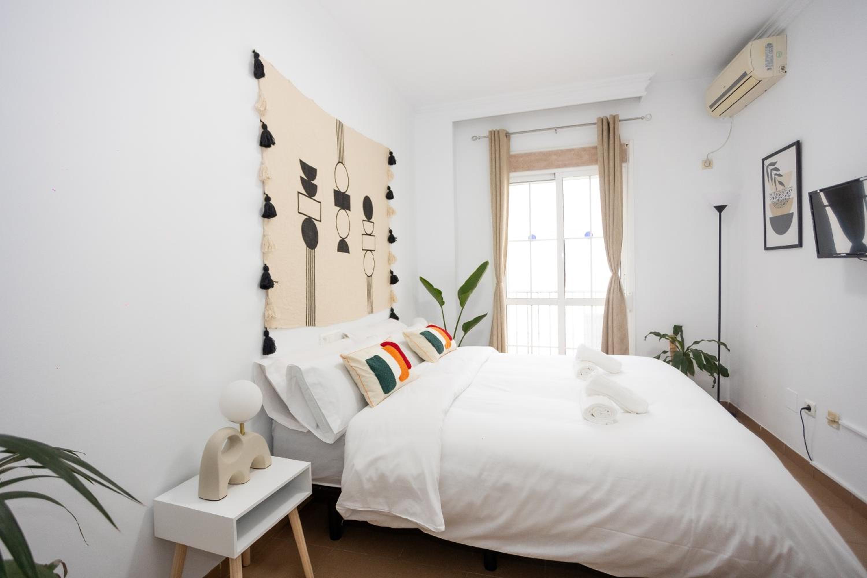 Naim Guest House Nerja