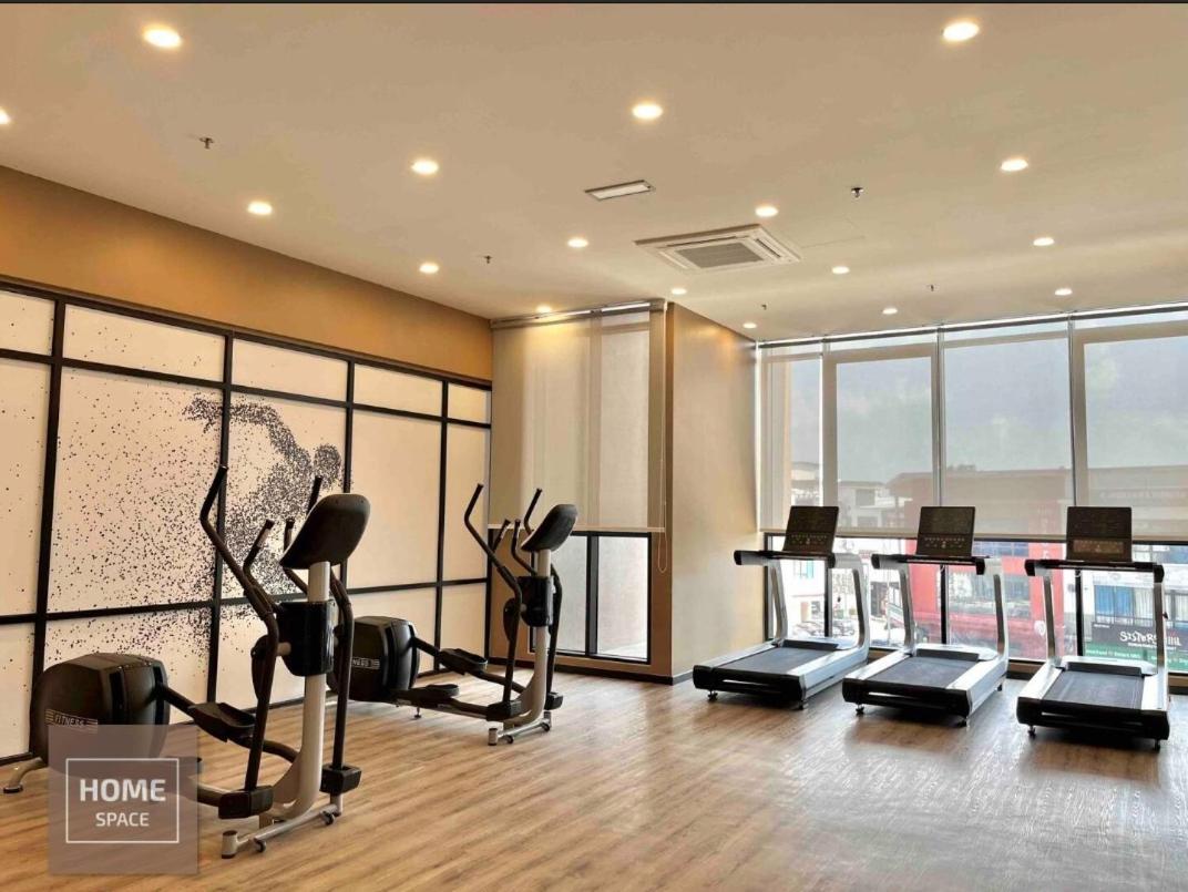 Cosy Sky Tree 5 min walk to Aeon Bukit Indah JB Legoland Exclusive Room Suite By HomeSpace