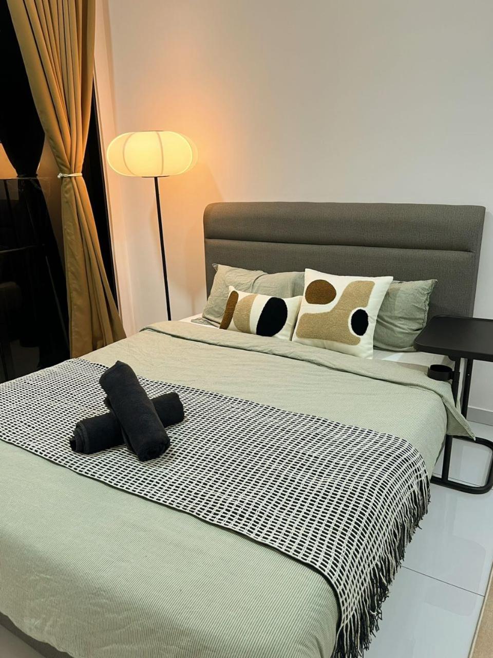 Cosy Sky Tree 5 min walk to Aeon Bukit Indah JB Legoland Exclusive Room Suite By HomeSpace