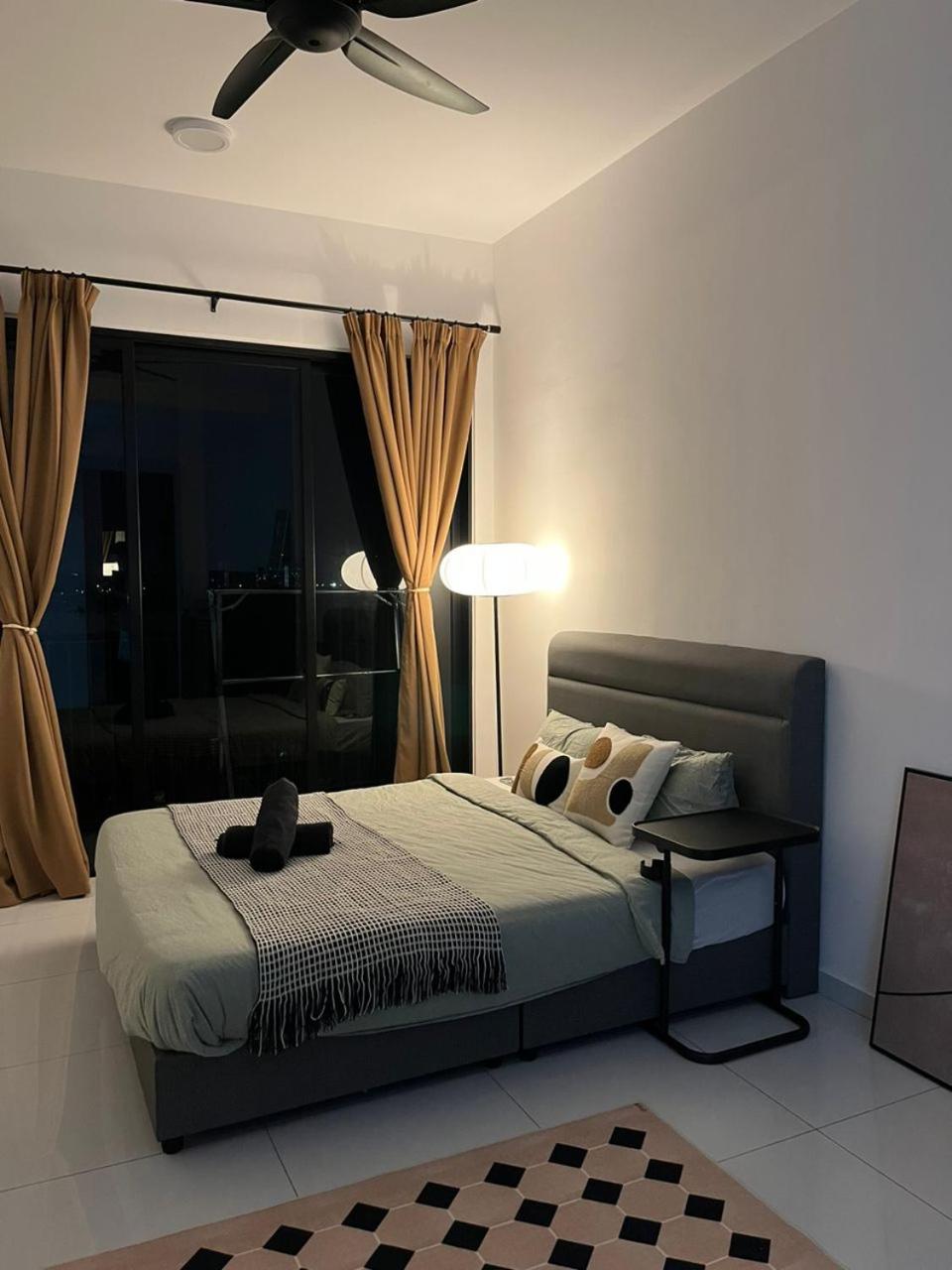 Cosy Sky Tree 5 min walk to Aeon Bukit Indah JB Legoland Exclusive Room Suite By HomeSpace