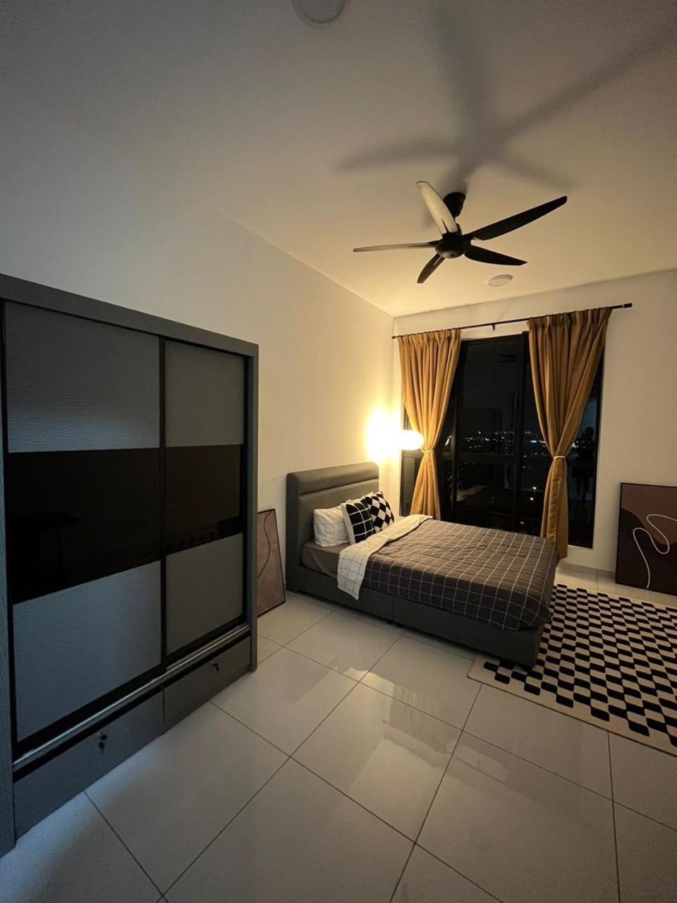 Cosy Sky Tree 5 min walk to Aeon Bukit Indah JB Legoland Exclusive Room Suite By HomeSpace