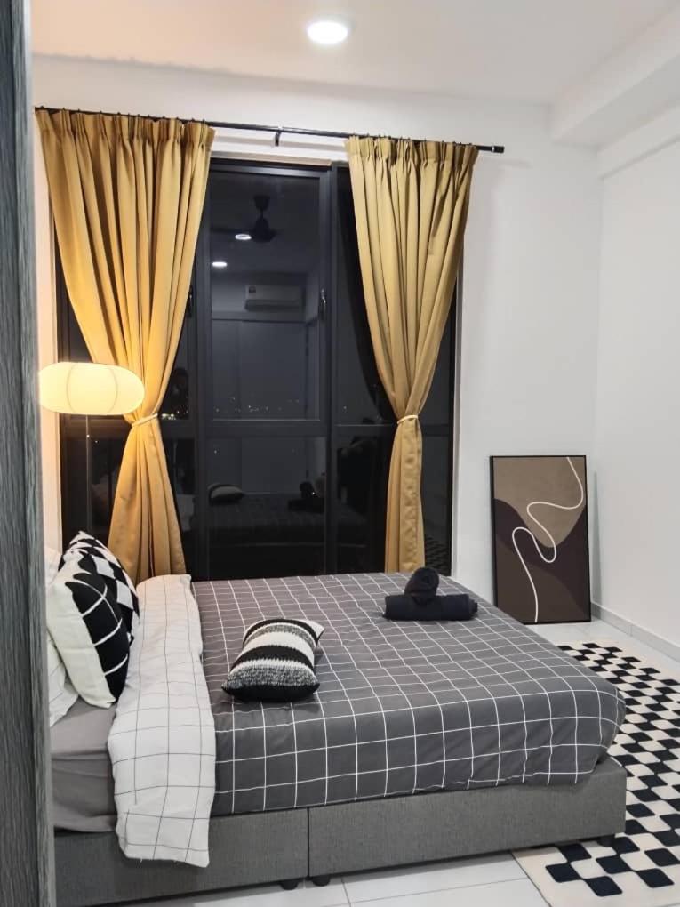 Cosy Sky Tree 5 min walk to Aeon Bukit Indah JB Legoland Exclusive Room Suite By HomeSpace