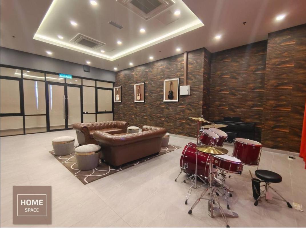 Cosy Sky Tree 5 min walk to Aeon Bukit Indah JB Legoland Exclusive Room Suite By HomeSpace