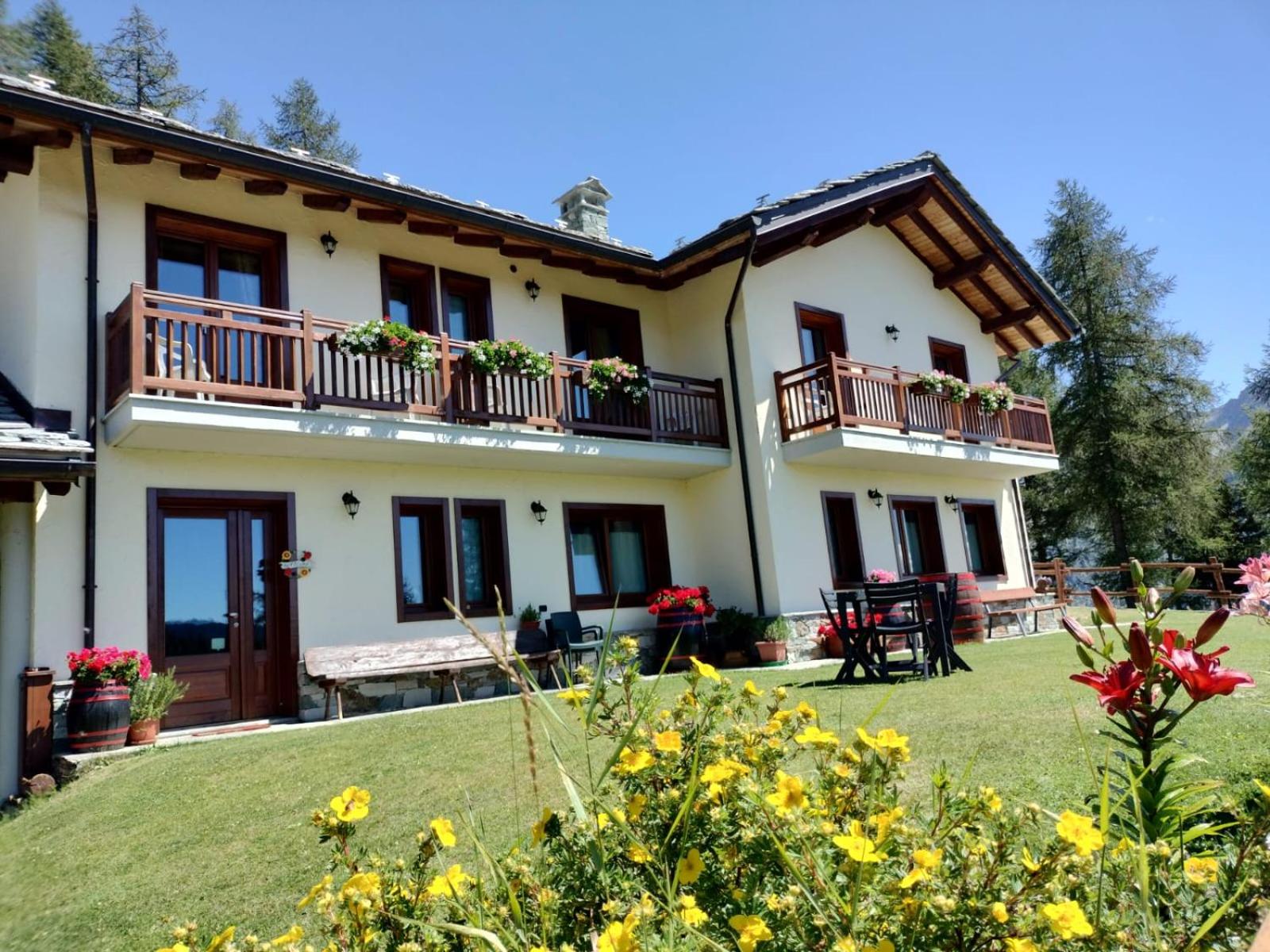 Le Coin des Mélèzes - SKI, NATURE & TREK - camere in baita di montagna view 3