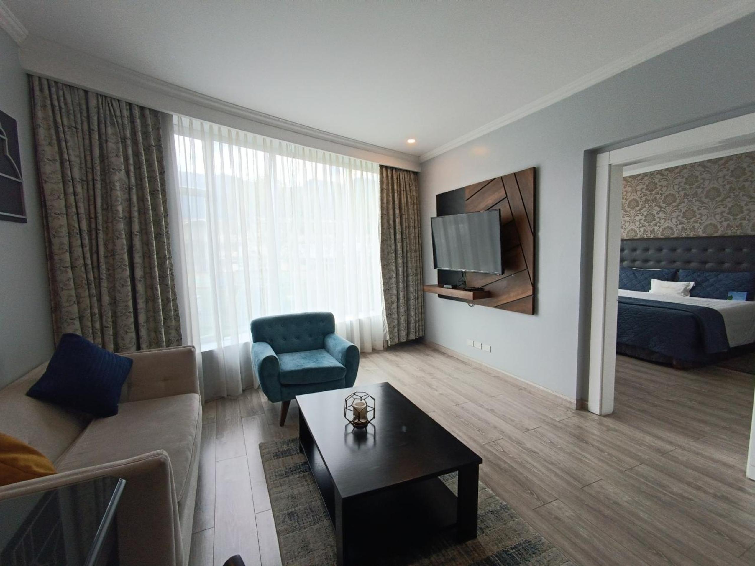 Aparta Hotel Torres de Suites