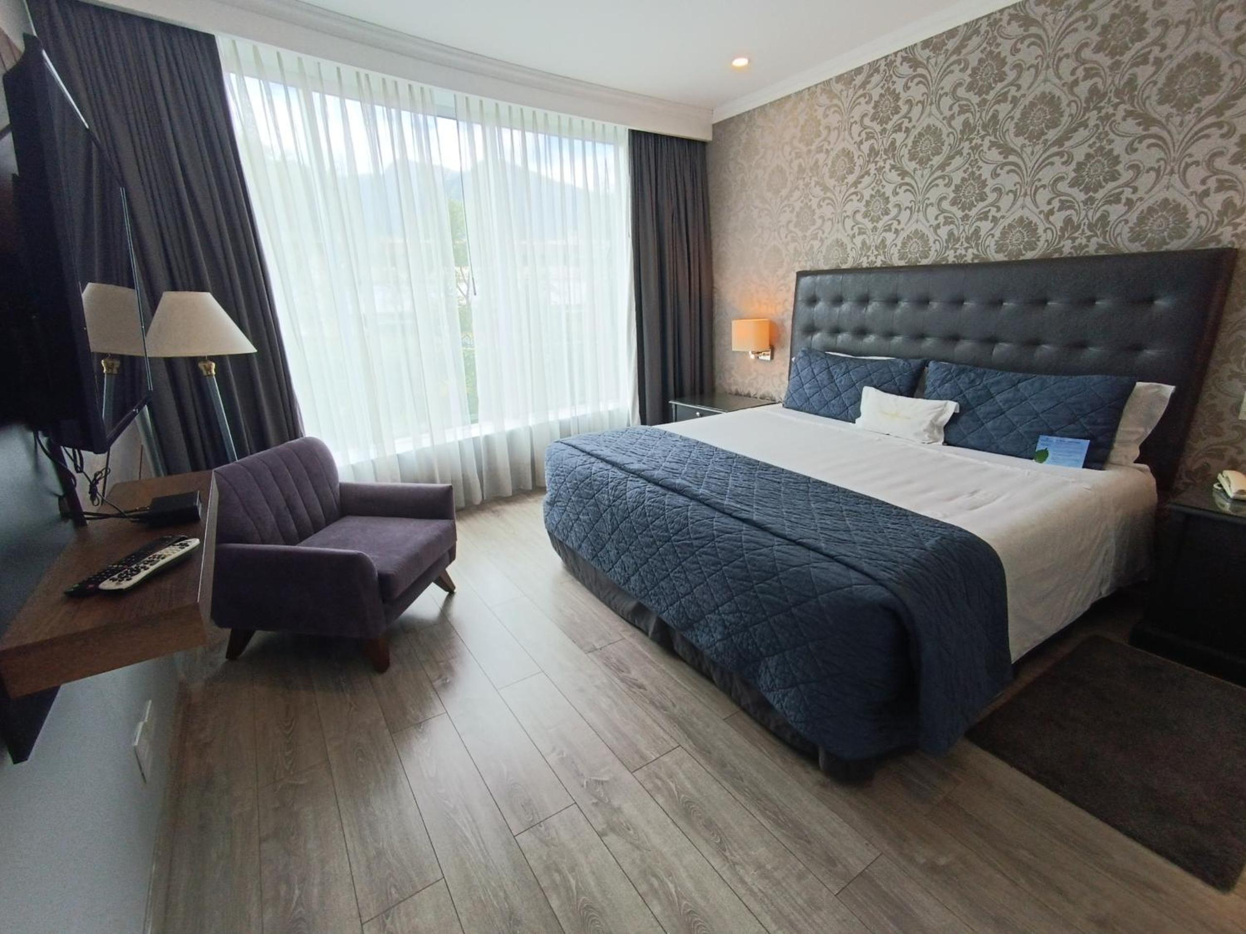 Hotel Aparta Hotel Torres de Suites - Image 1