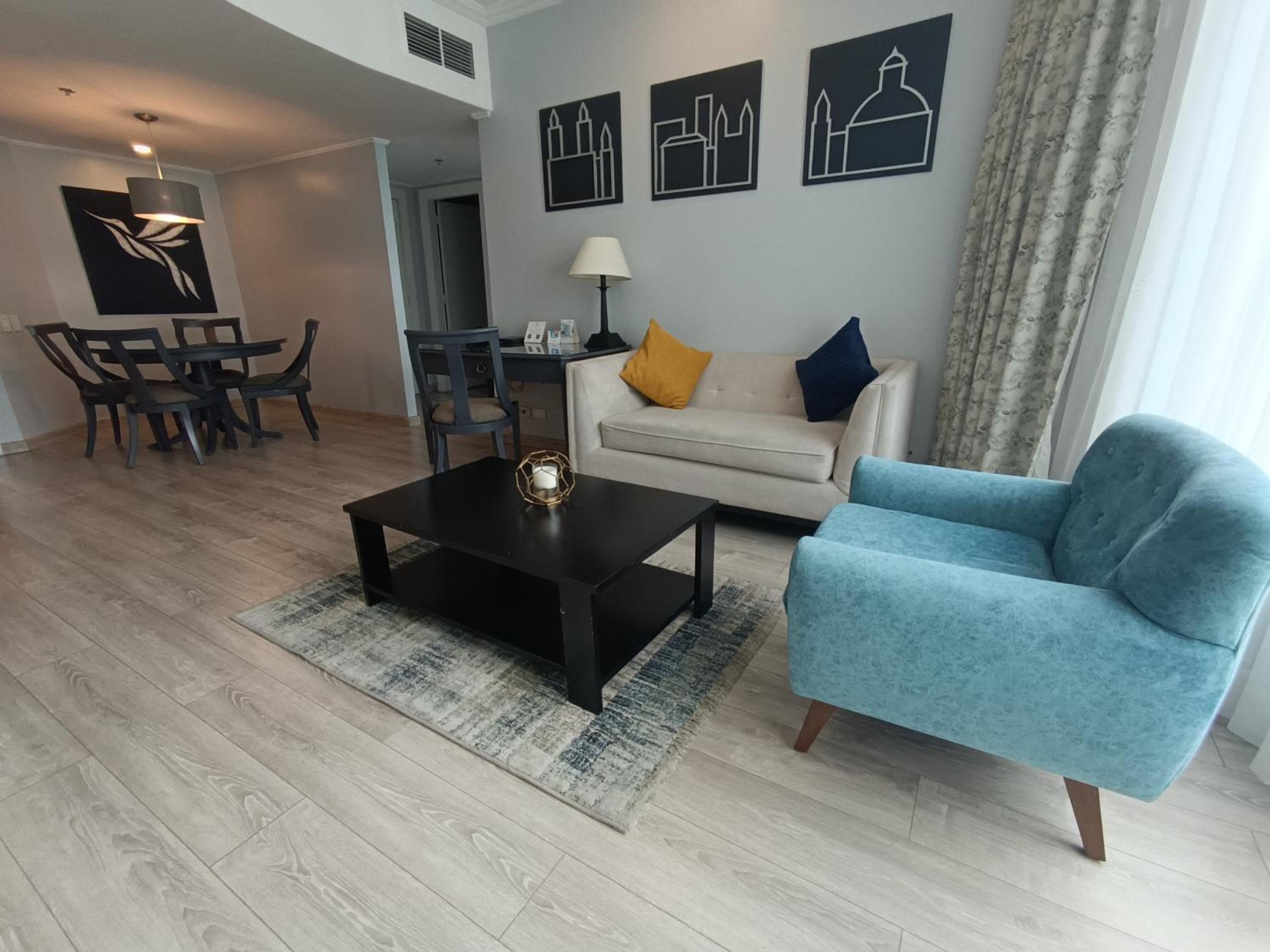 Aparta Hotel Torres de Suites