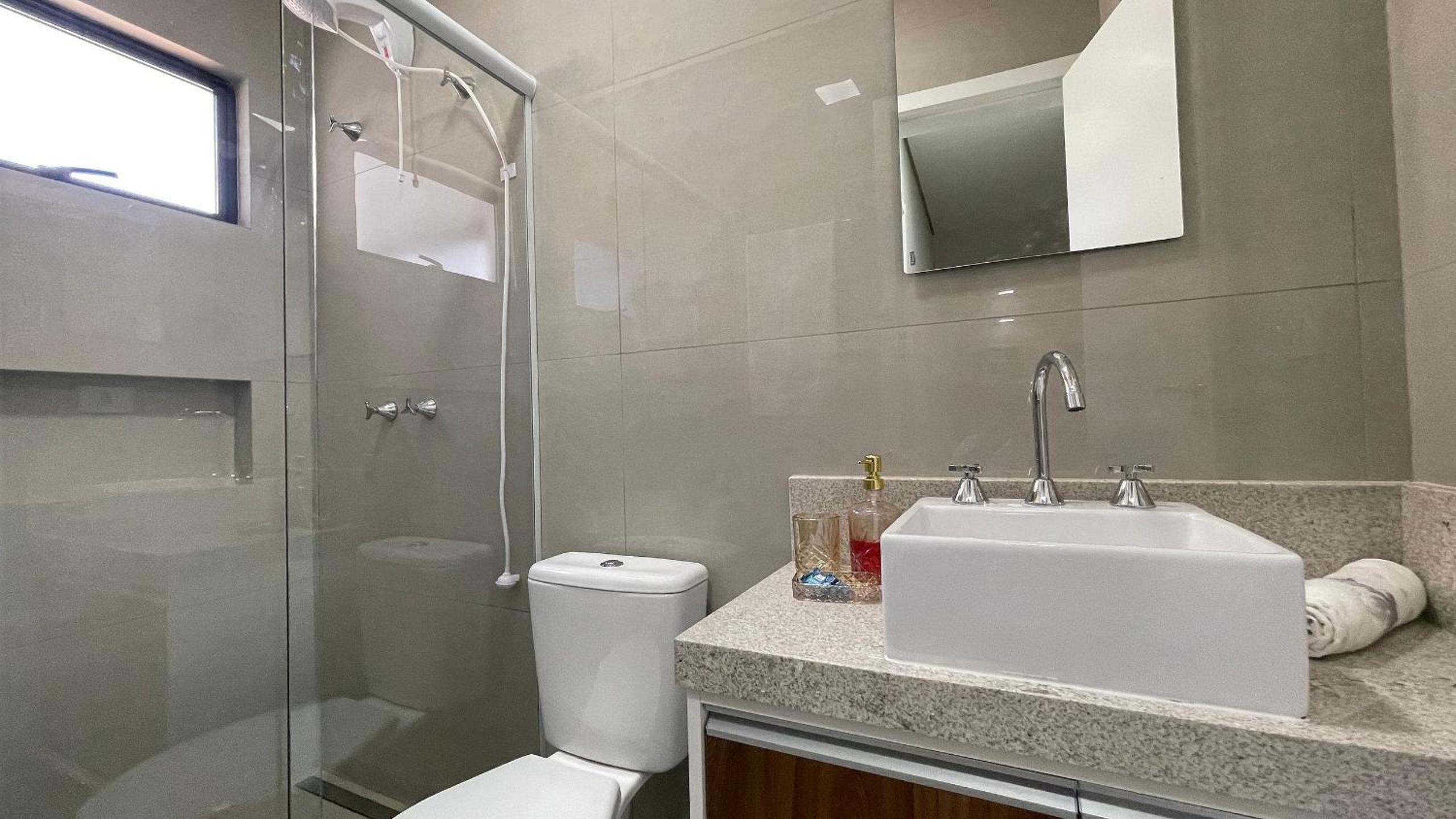 Novo e amplo apartamento a poucos passos do Shopping JL