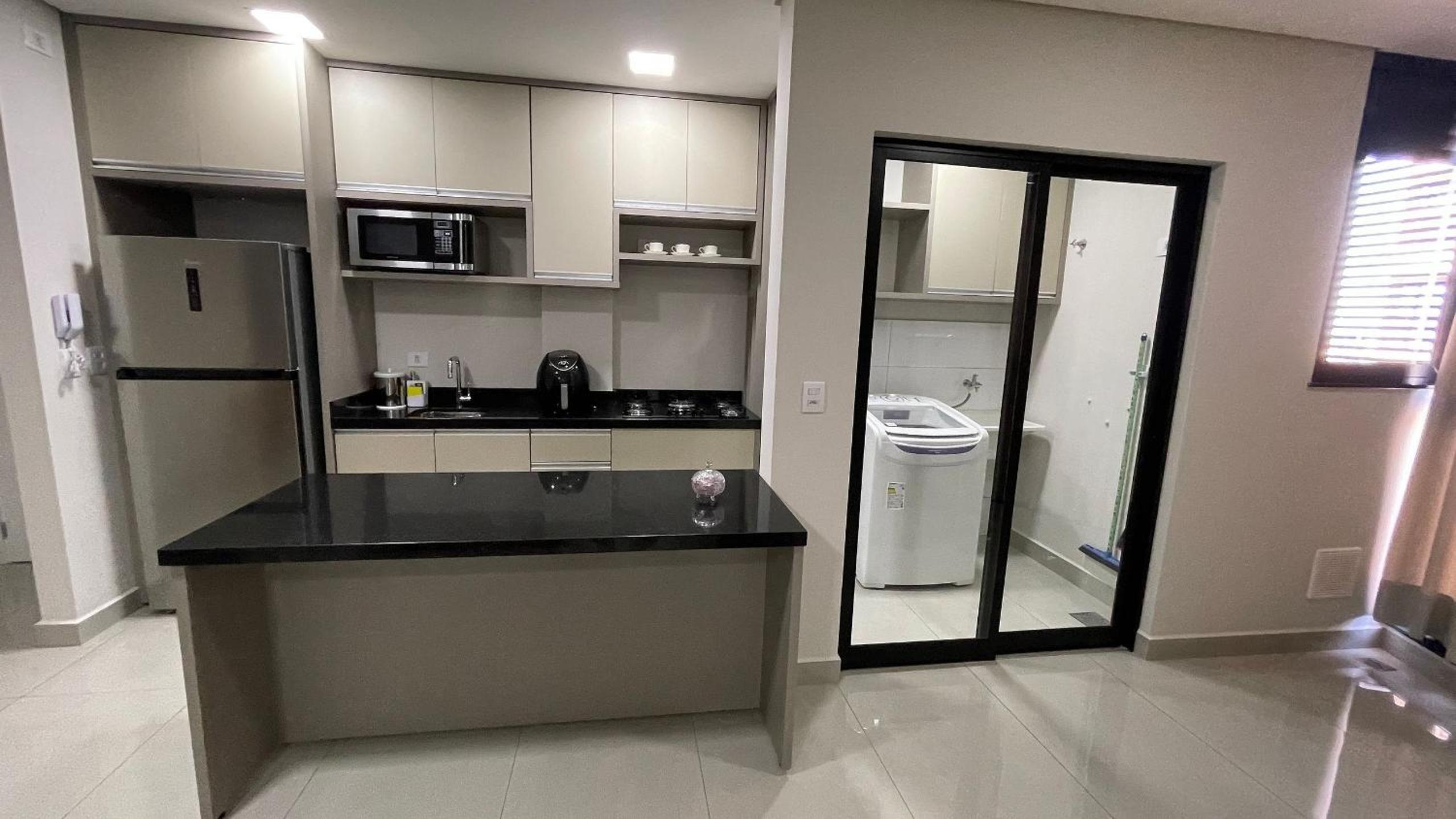 Novo e amplo apartamento a poucos passos do Shopping JL