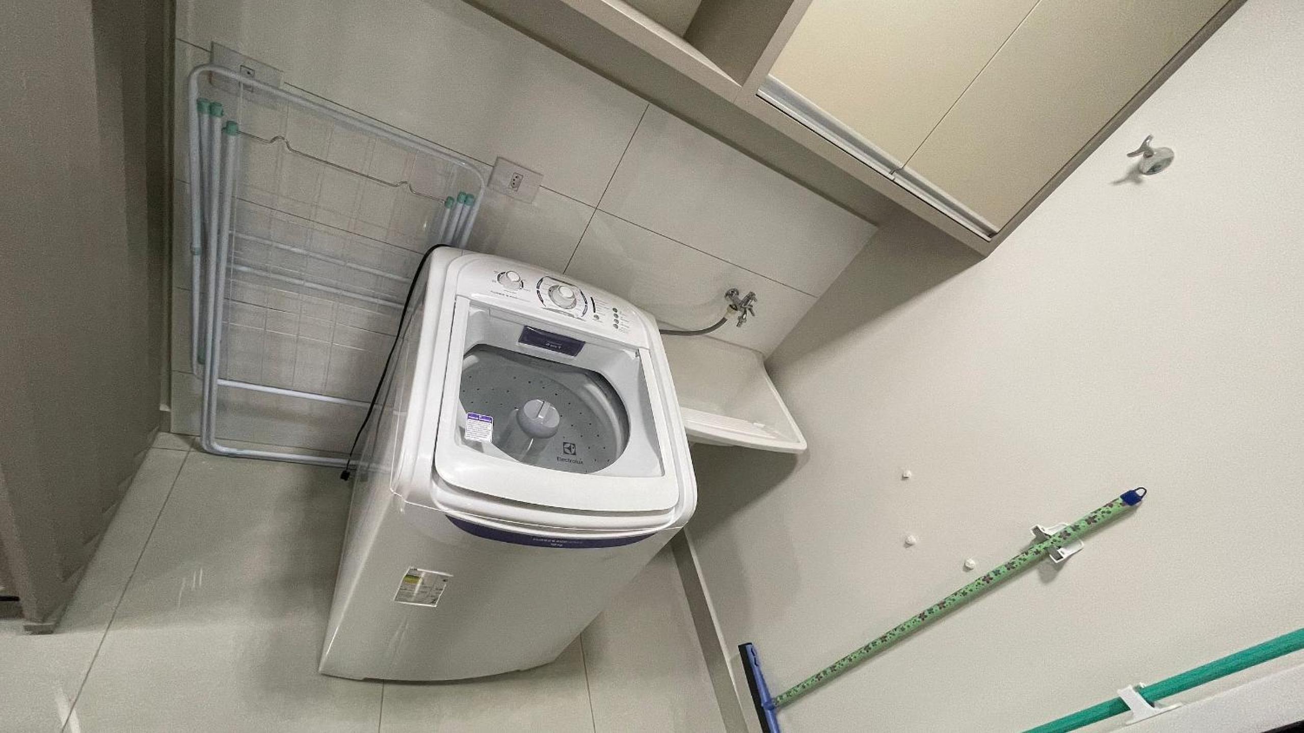 Novo e amplo apartamento a poucos passos do Shopping JL