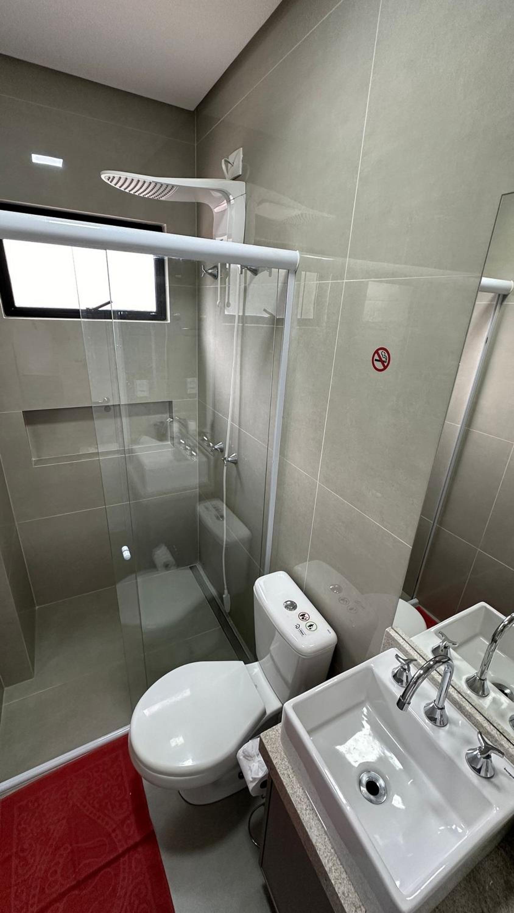 Novo e amplo apartamento a poucos passos do Shopping JL