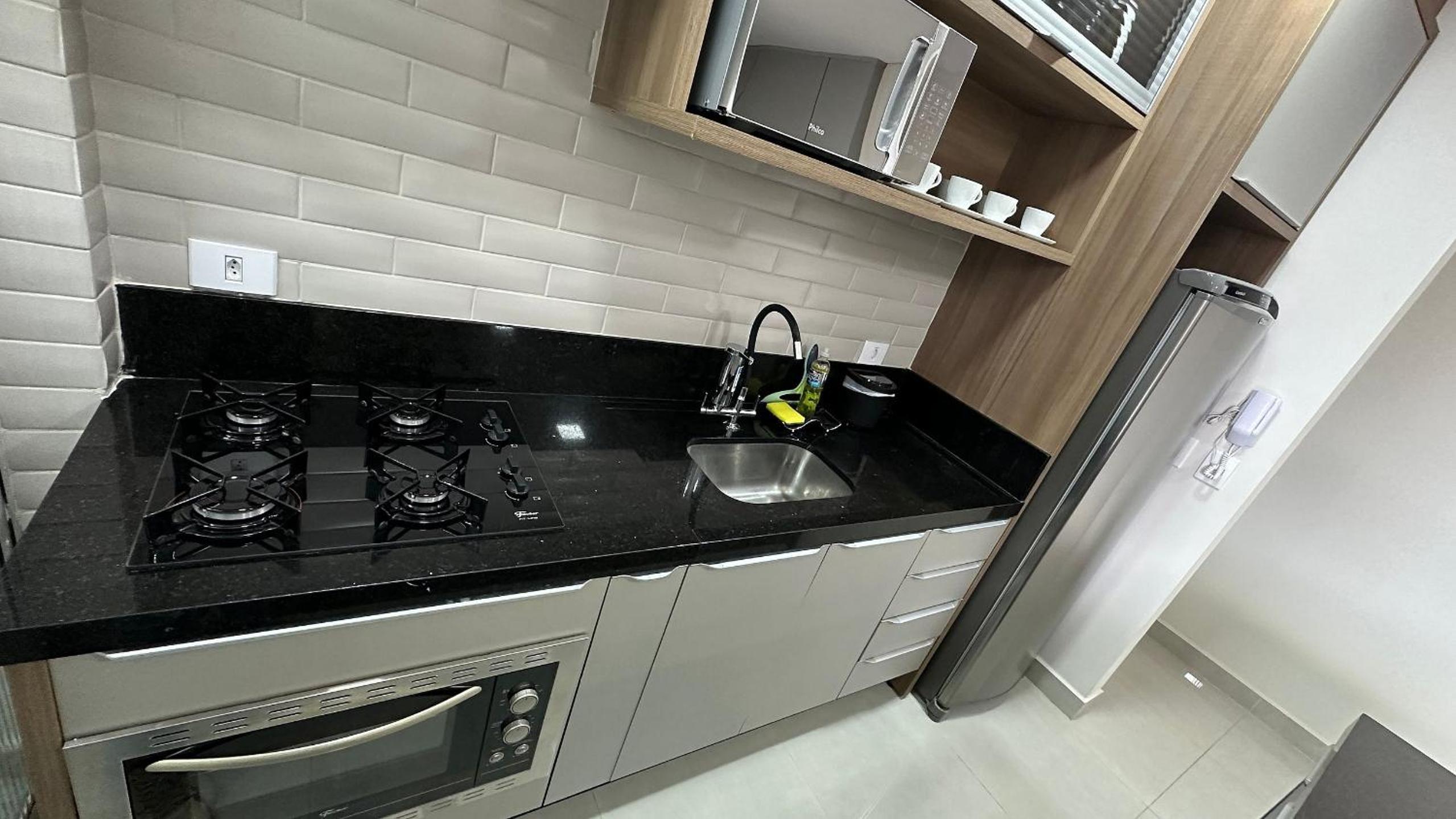 Novo e amplo apartamento a poucos passos do Shopping JL