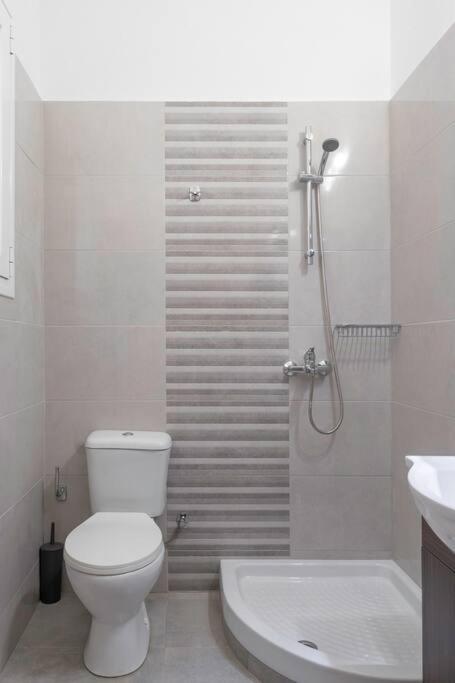 Spacious apt close to metro