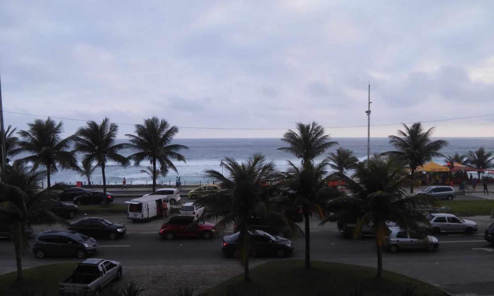 Apart na Praia da Barra da Tijuca ,Posto 6 Aptº inteiro para até 4 pessoas