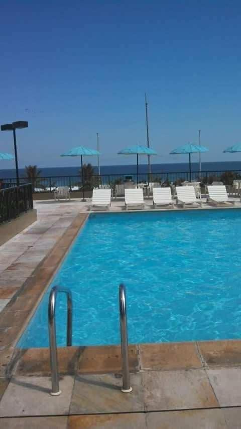 Apart na Praia da Barra da Tijuca ,Posto 6 Aptº inteiro para até 4 pessoas