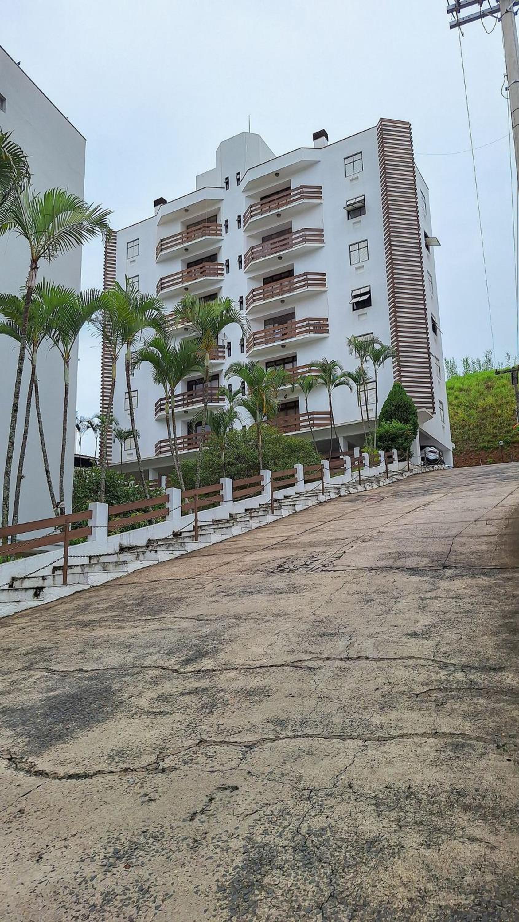 Lindo Apartamento no Centro Com Varanda