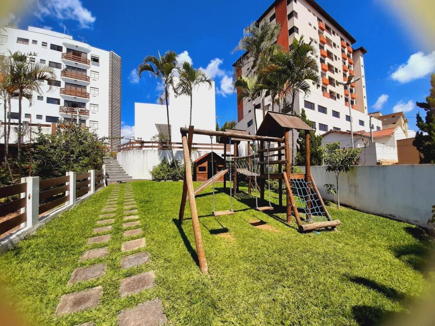 Lindo Apartamento no Centro Com Varanda