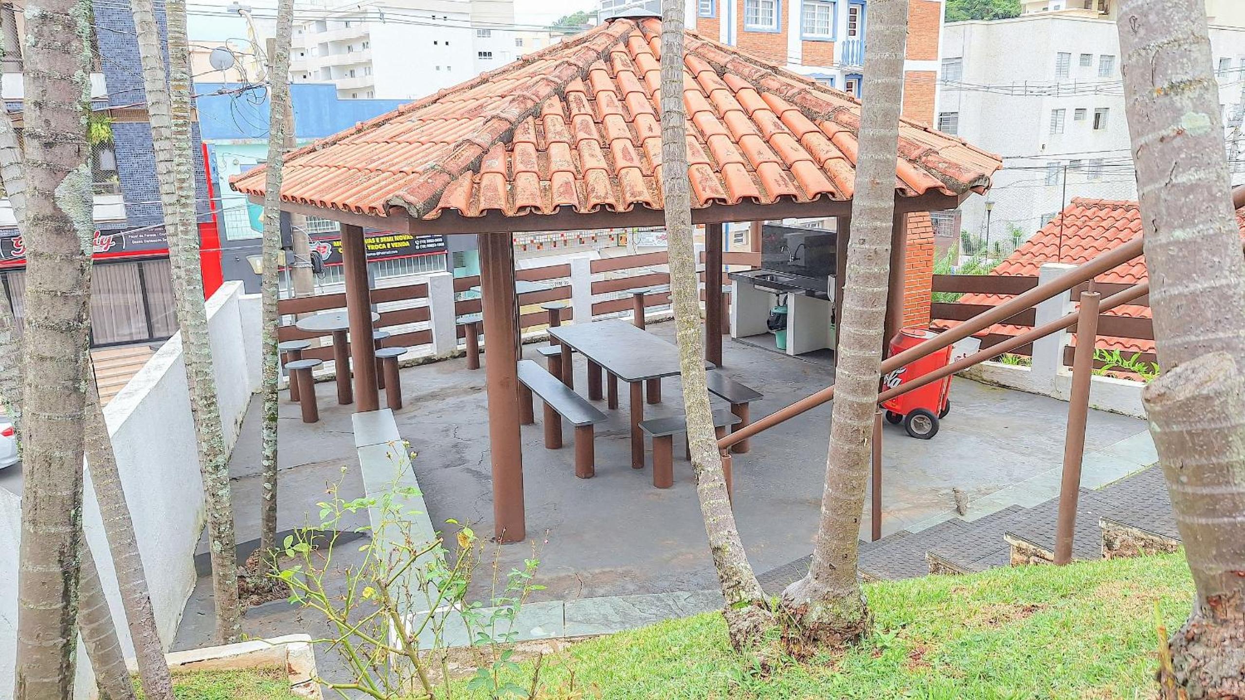 Lindo Apartamento no Centro Com Varanda