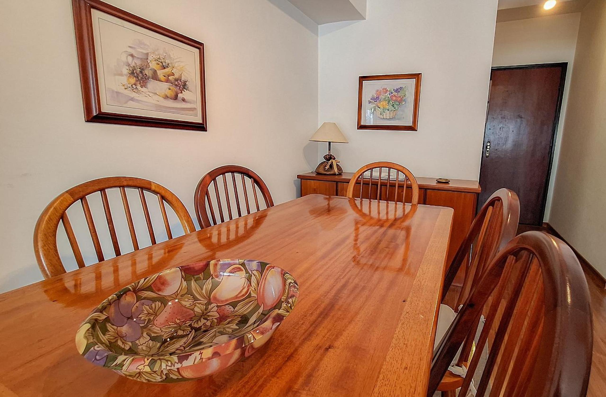 Lindo Apartamento no Centro Com Varanda
