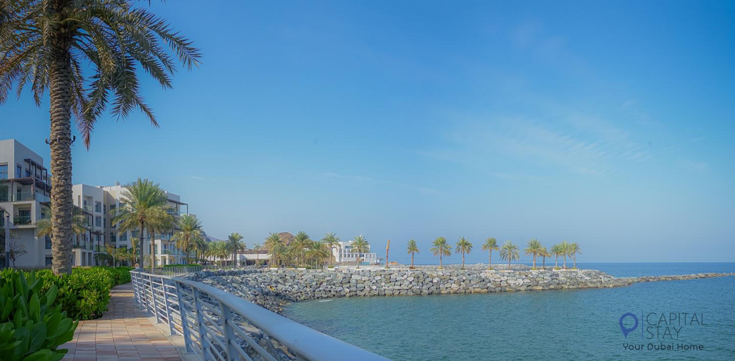 Capital Stay- Private Two Bed Apartment - The Address Beach Resort Residences Fujairah