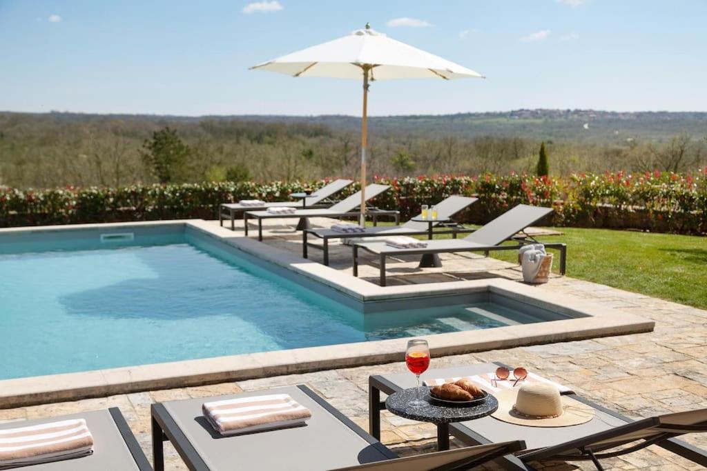 Rustic Villa Caltha with a pool view 4