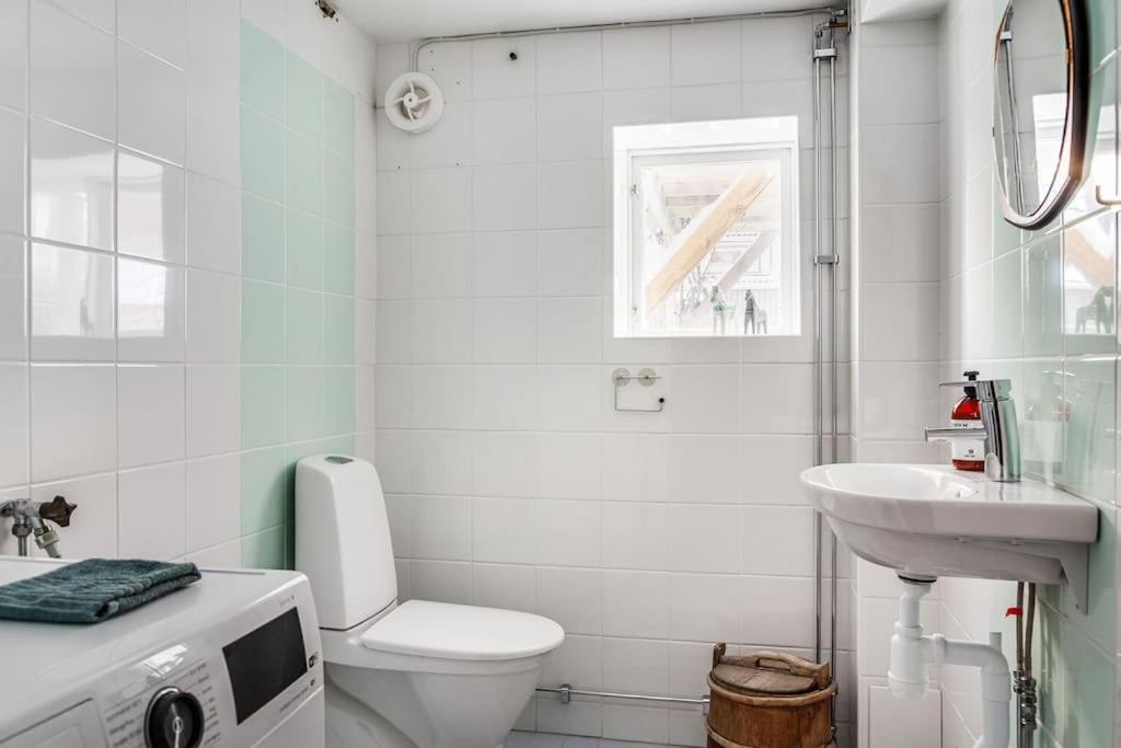Retro Retreat with Modern Comforts view 2