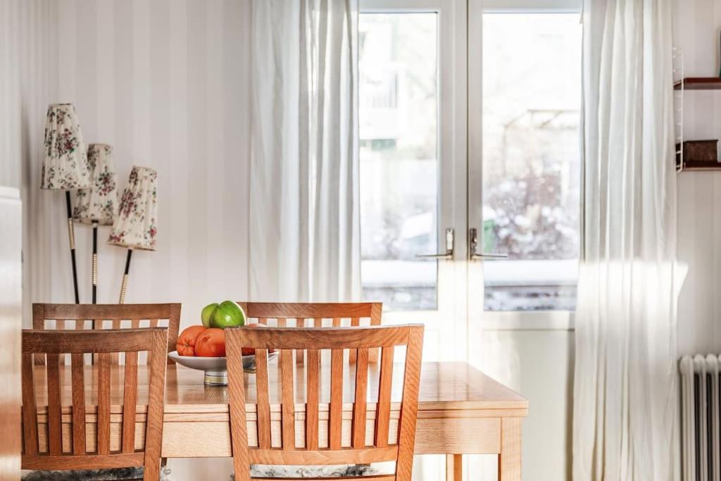Retro Retreat with Modern Comforts view 5