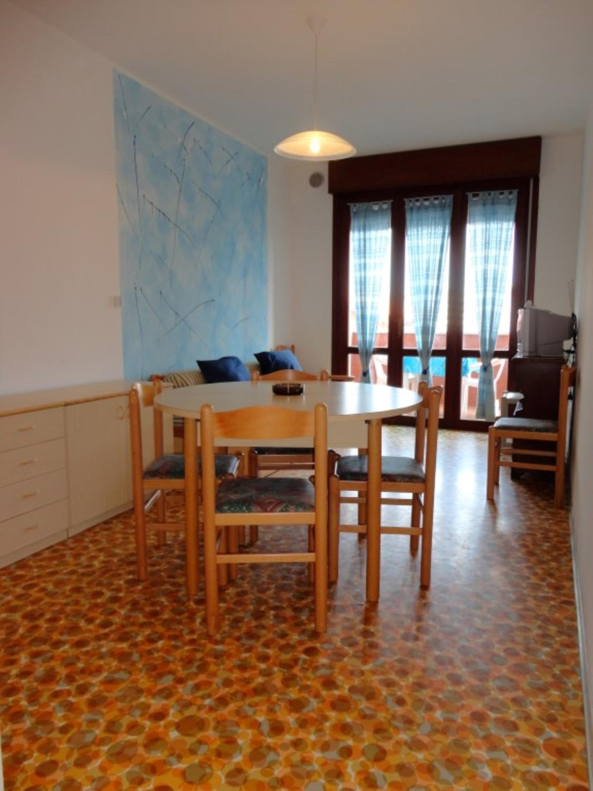 Cozy flat close to the sea