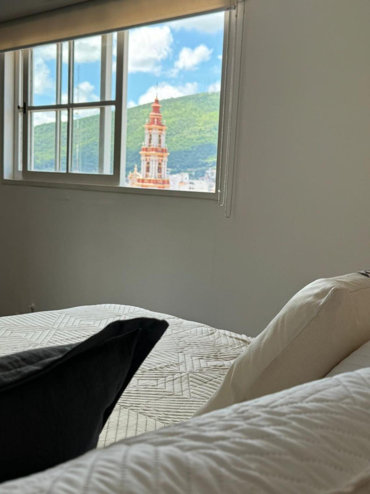 EXCLUSIVO departamento para 2 en PLENO CENTRO DE SALTA