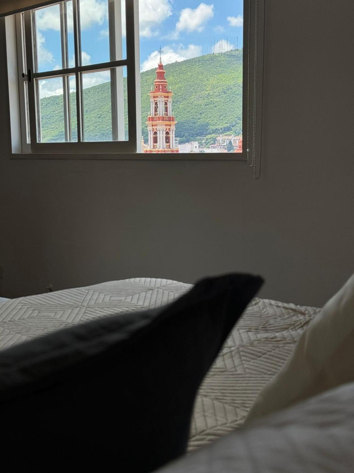 EXCLUSIVO departamento para 2 en PLENO CENTRO DE SALTA