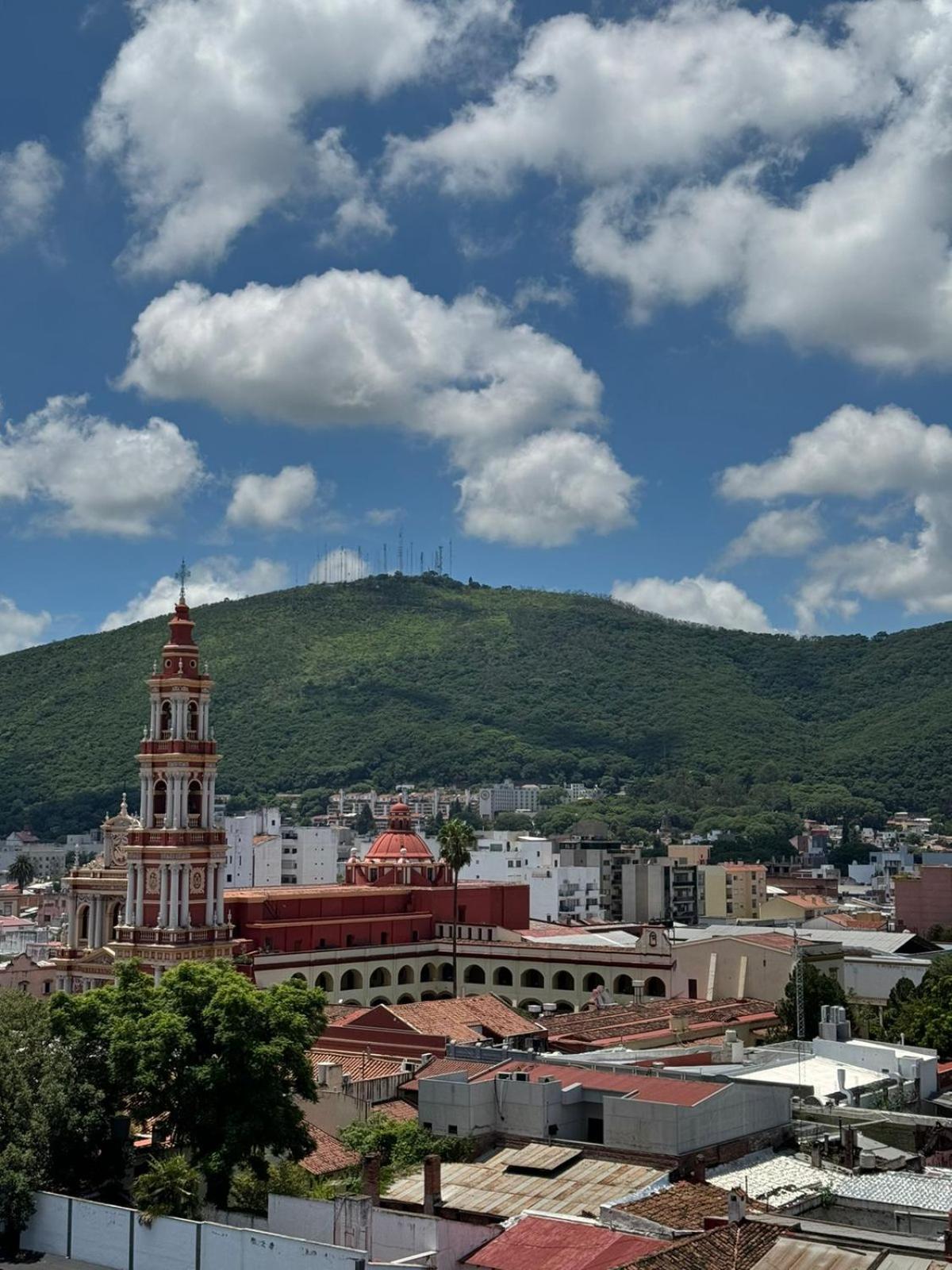 EXCLUSIVO departamento para 2 en PLENO CENTRO DE SALTA